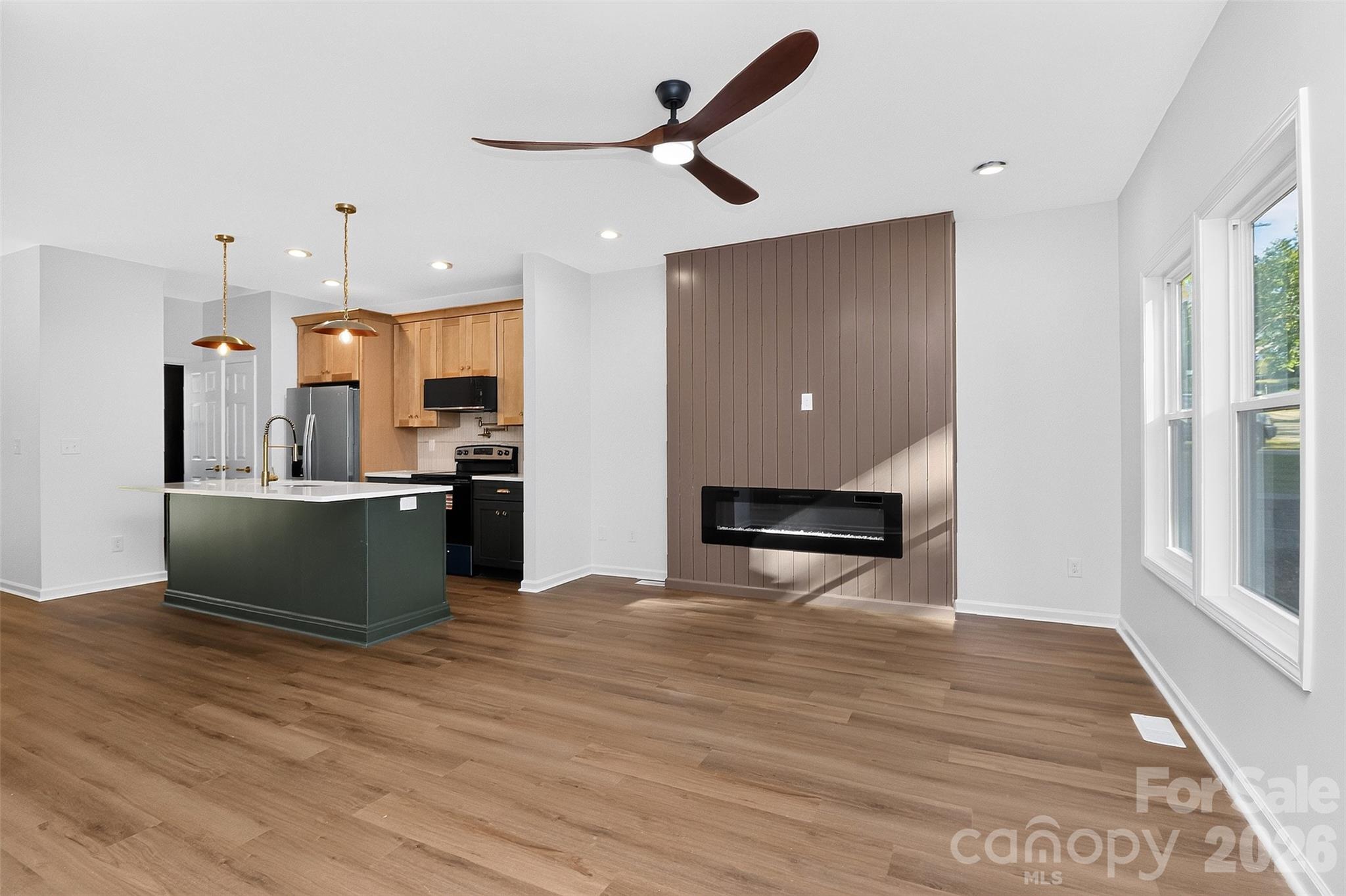 Single Family Residence at 210 Mahan Street SW, Concord, photo 7 of 37