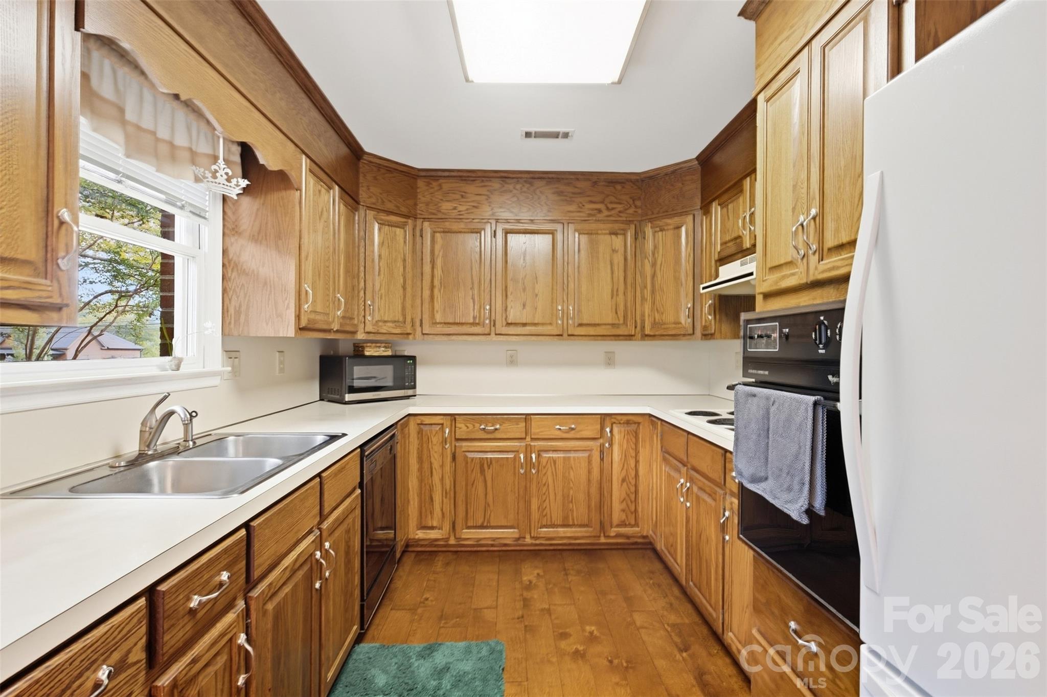 Condominium at 625 Davie Avenue, Statesville, photo 9 of 20