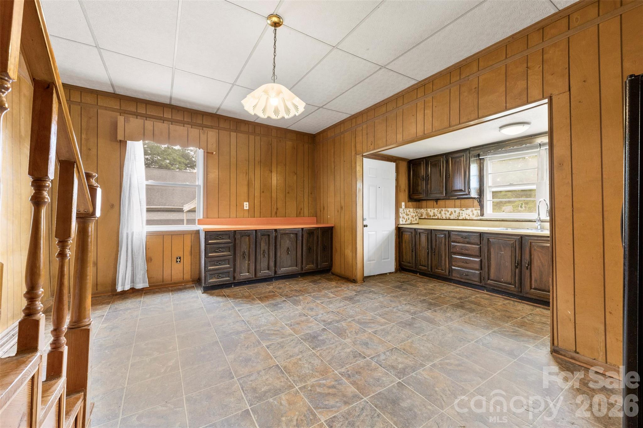 Single Family Residence at 217 S Highland Street, Gastonia, photo 7 of 31