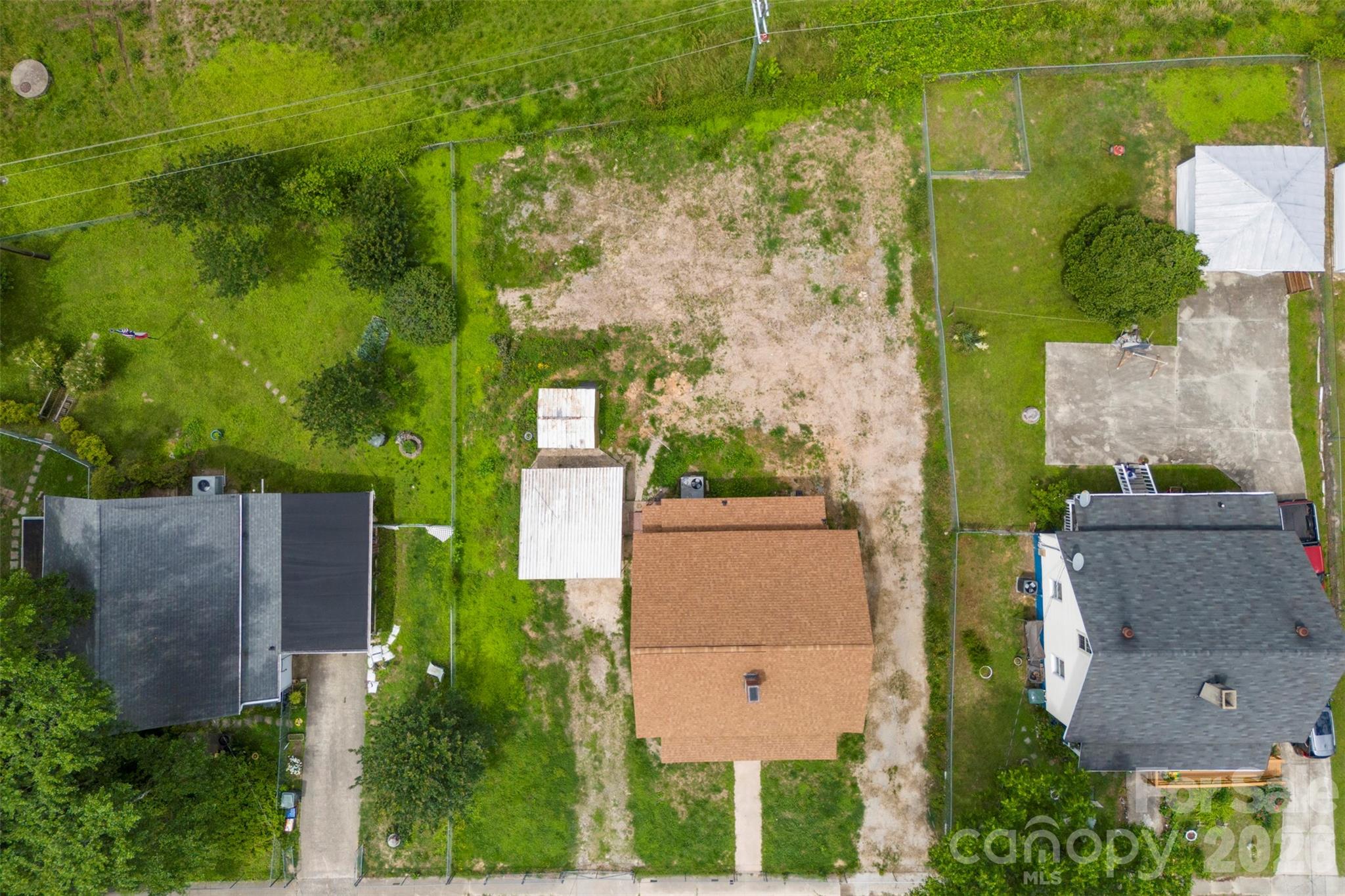 Single Family Residence at 217 S Highland Street, Gastonia, photo 13 of 31