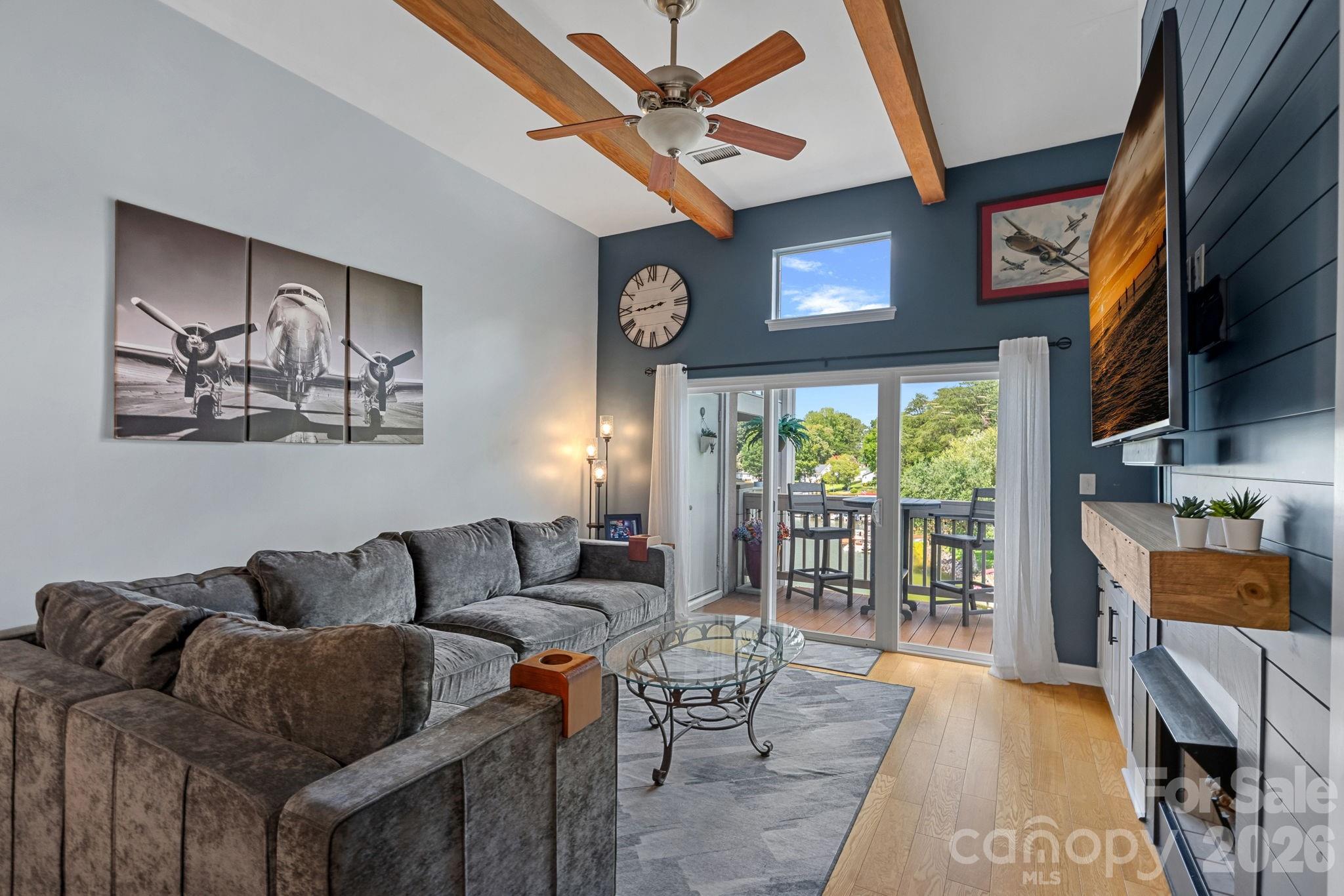 Spacious Living Space- Great for Entertaining - 103 Pier 33 Drive, Mooresville
