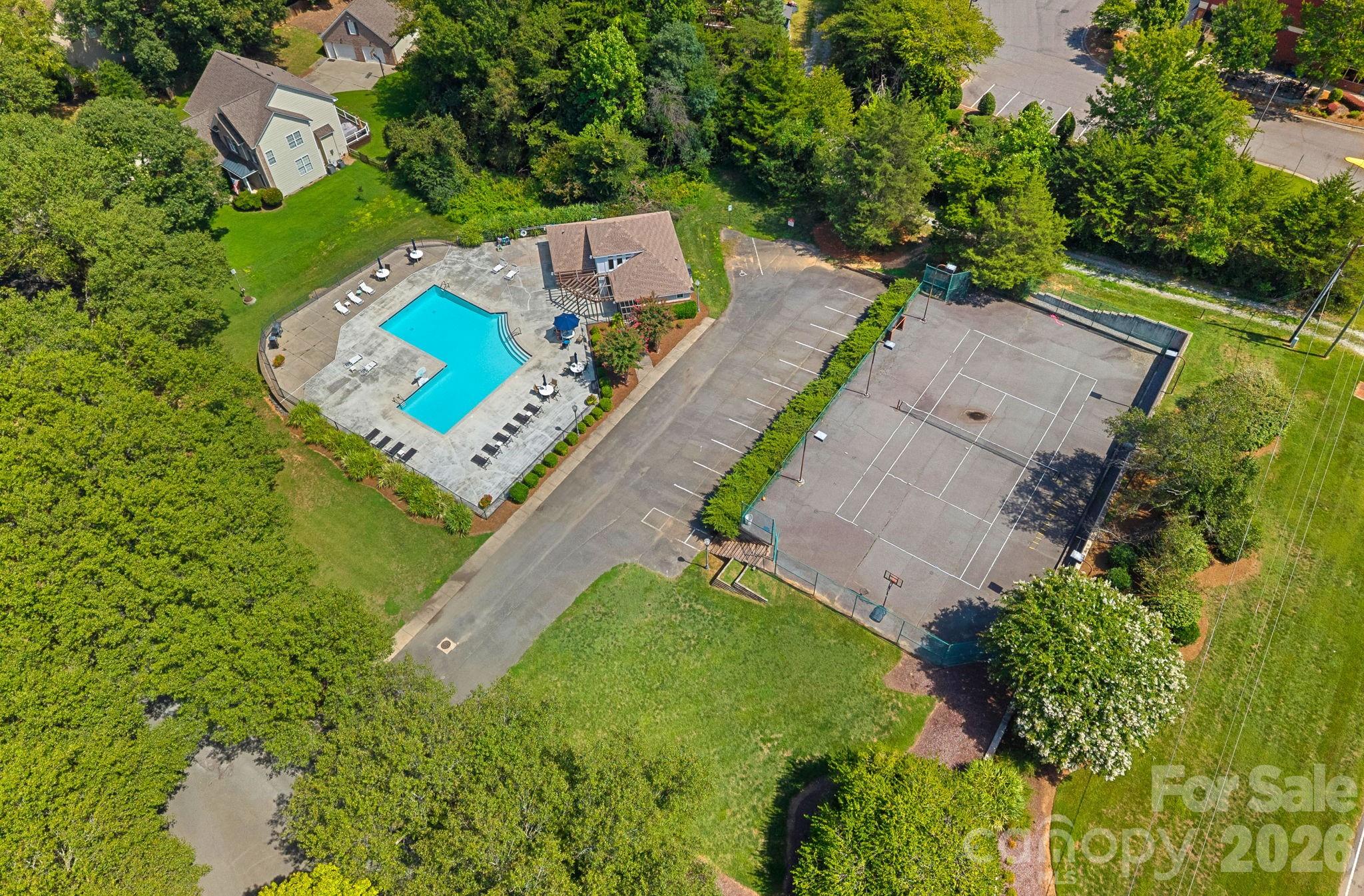Community pool and tennis - 103 Pier 33 Drive, Mooresville