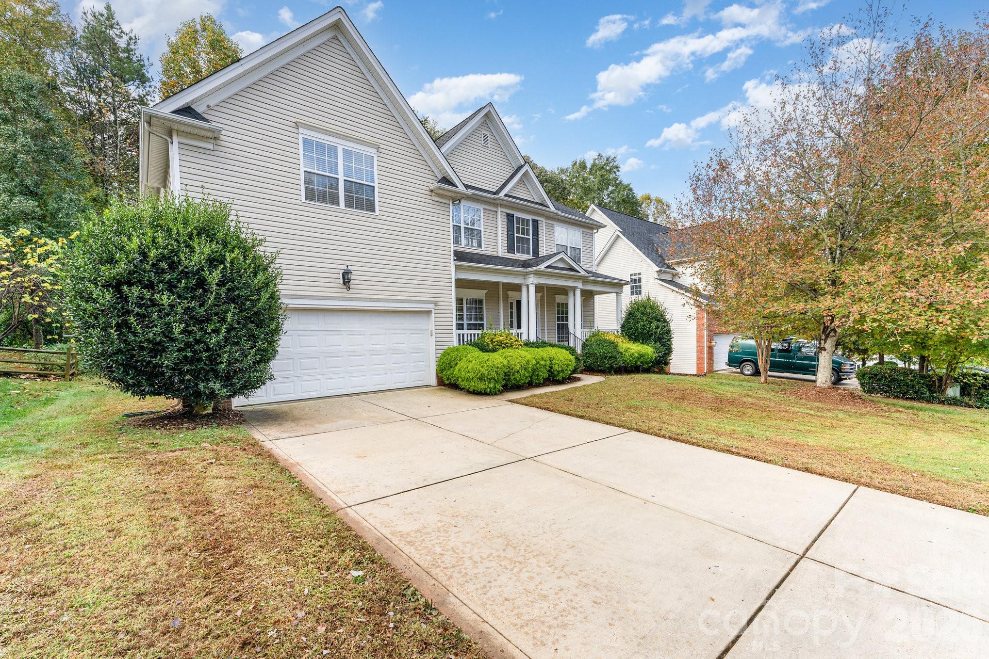 Single Family Residence at 14333 Maclauren Lane, Huntersville, photo 2 of 45
