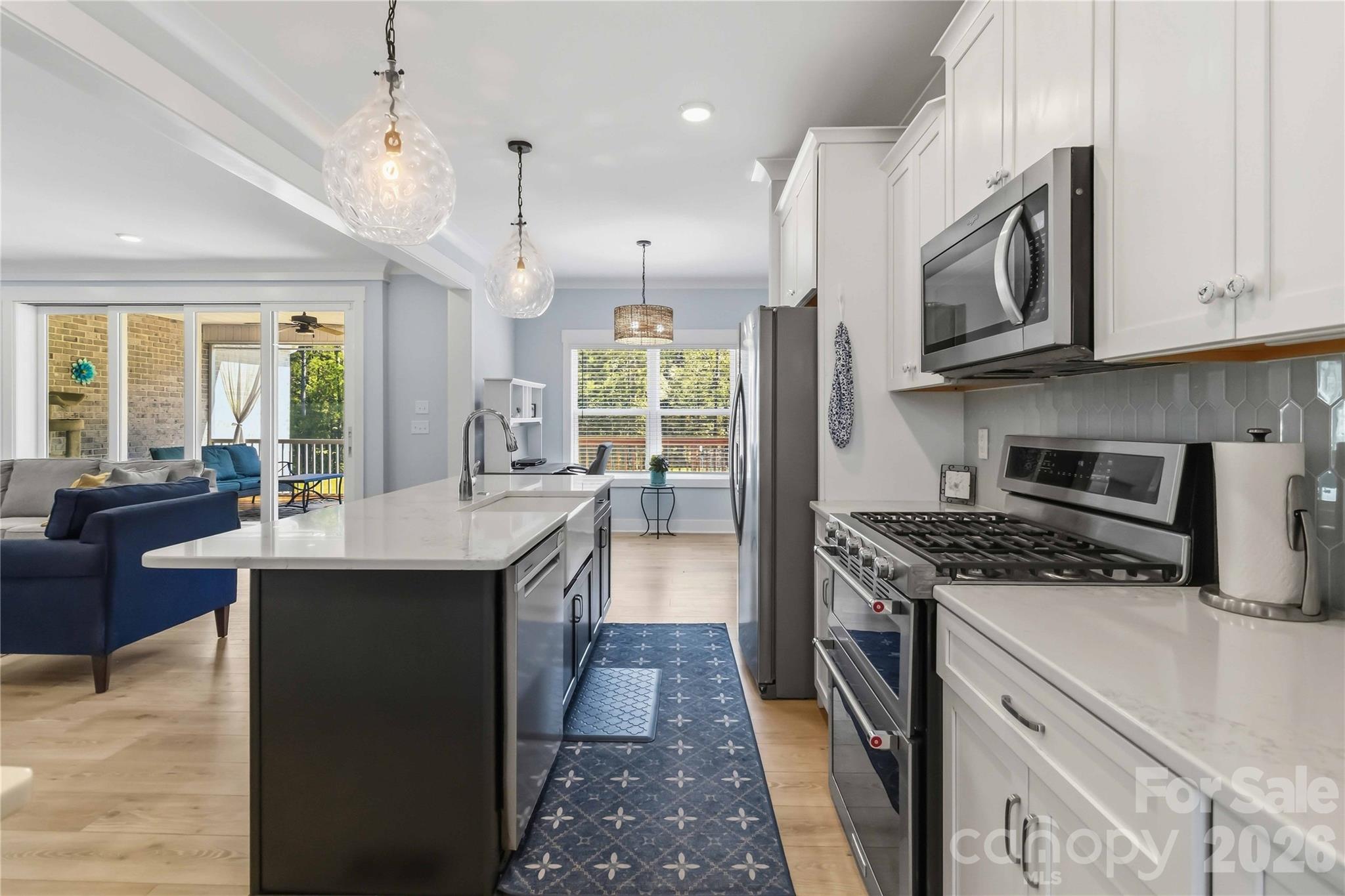 Single Family Residence at 418 Kingsburry Road, Clover, photo 16 of 42