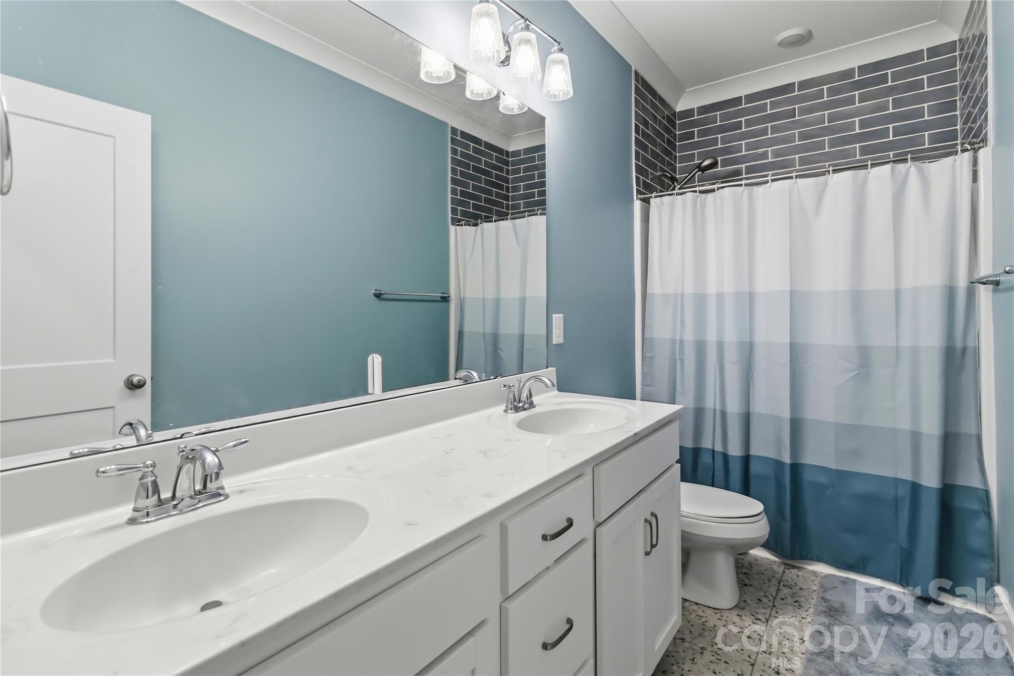 Single Family Residence at 418 Kingsburry Road, Clover, photo 28 of 42