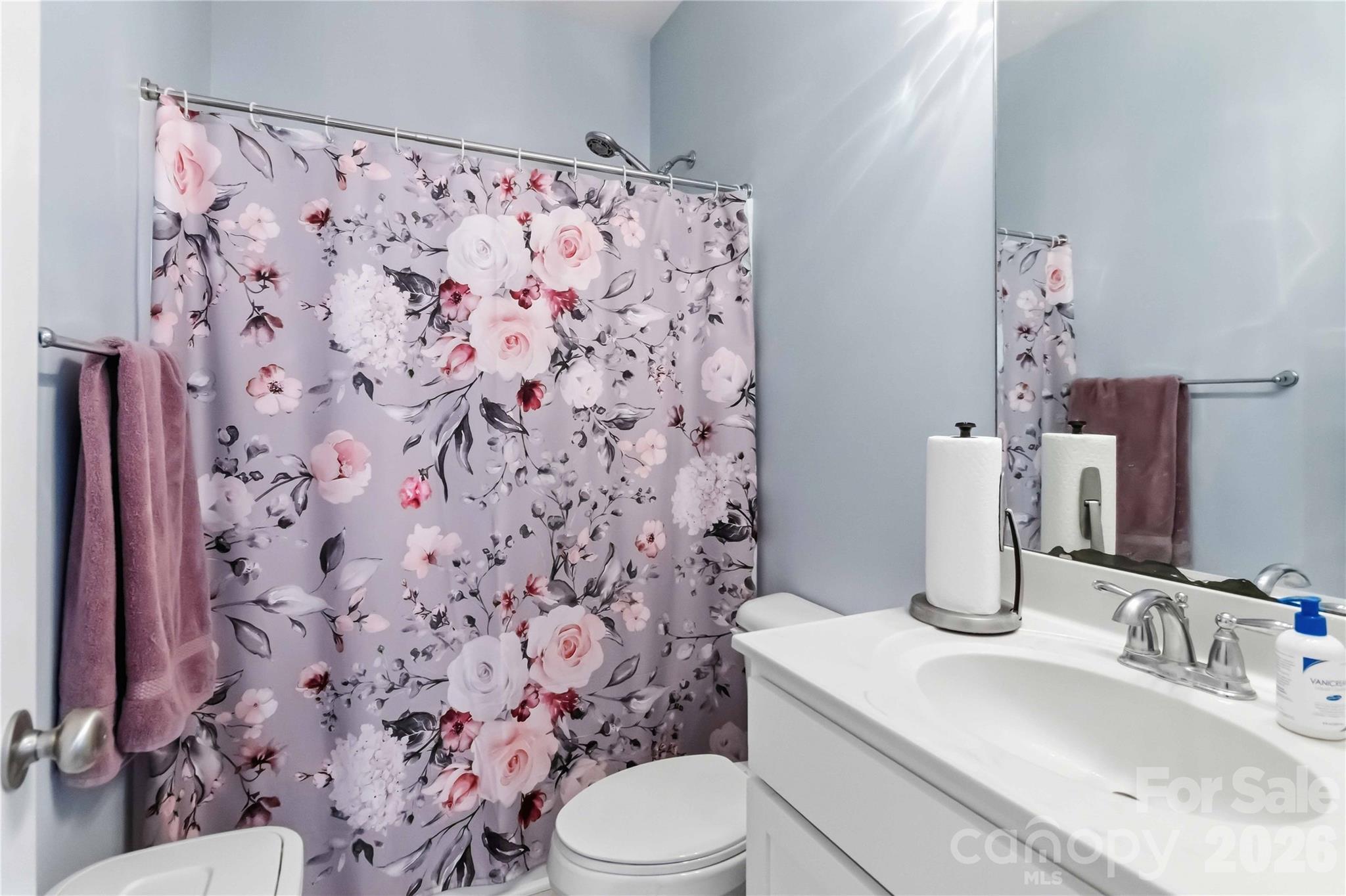 Single Family Residence at 418 Kingsburry Road, Clover, photo 33 of 42