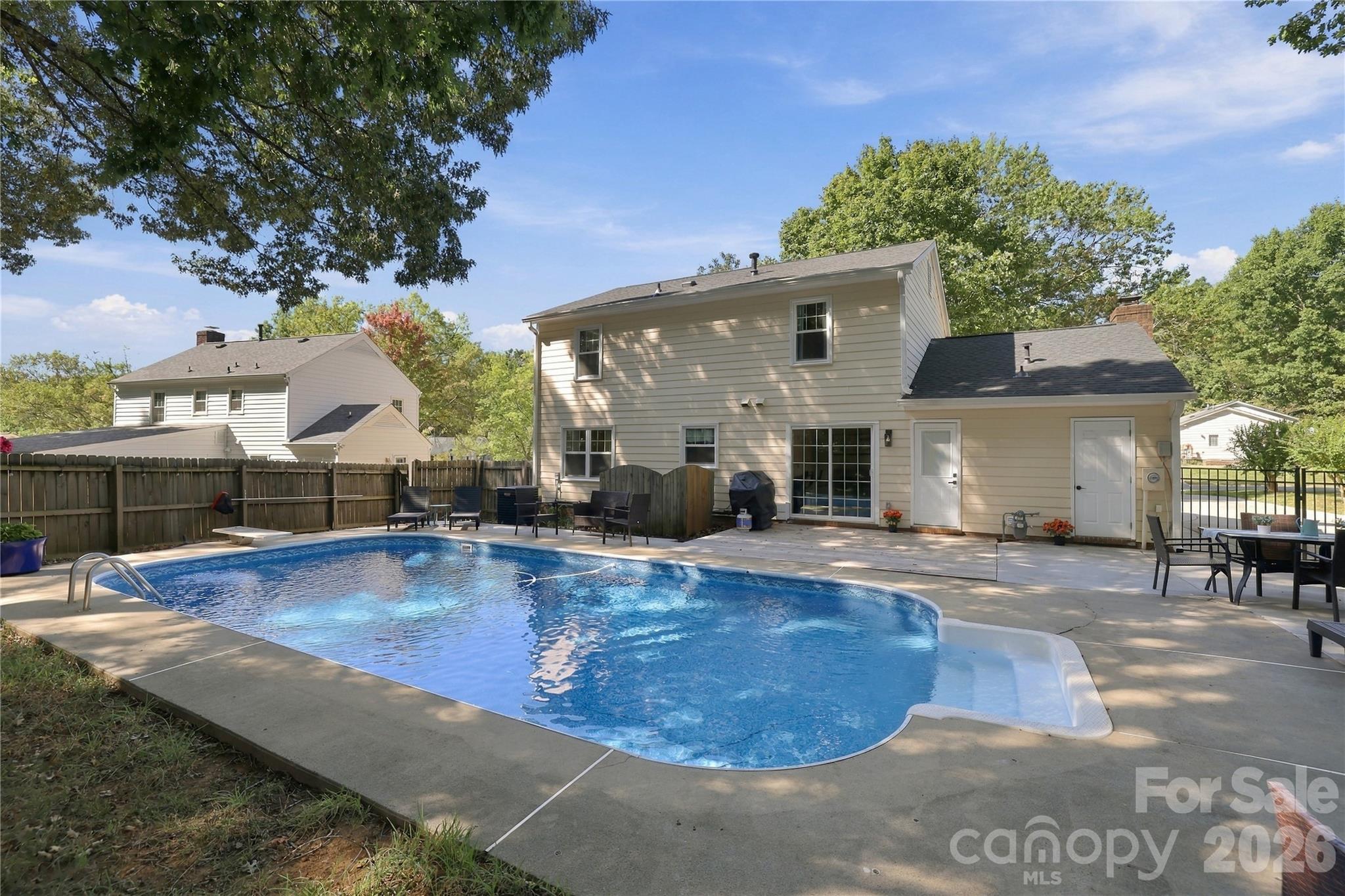 Single Family Residence at 603 Winter Wood Drive, Matthews, photo 4 of 48