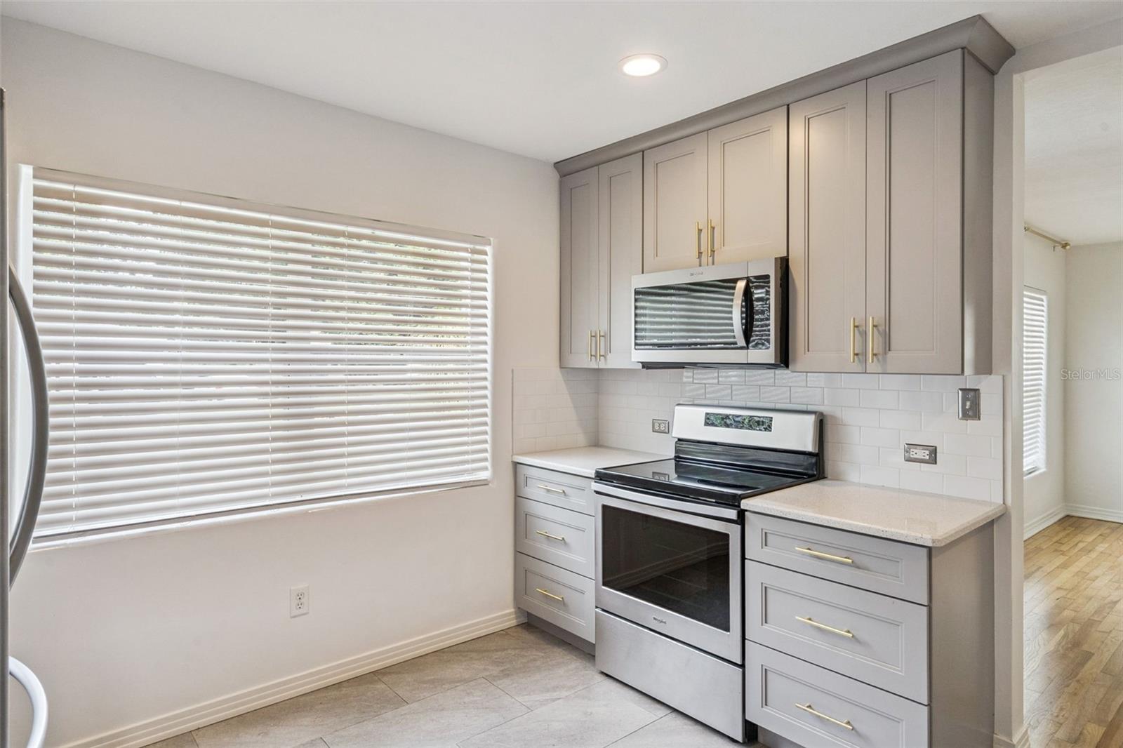 Single Family Residence at 2808 E PINE ST, ORLANDO, photo 11 of 25