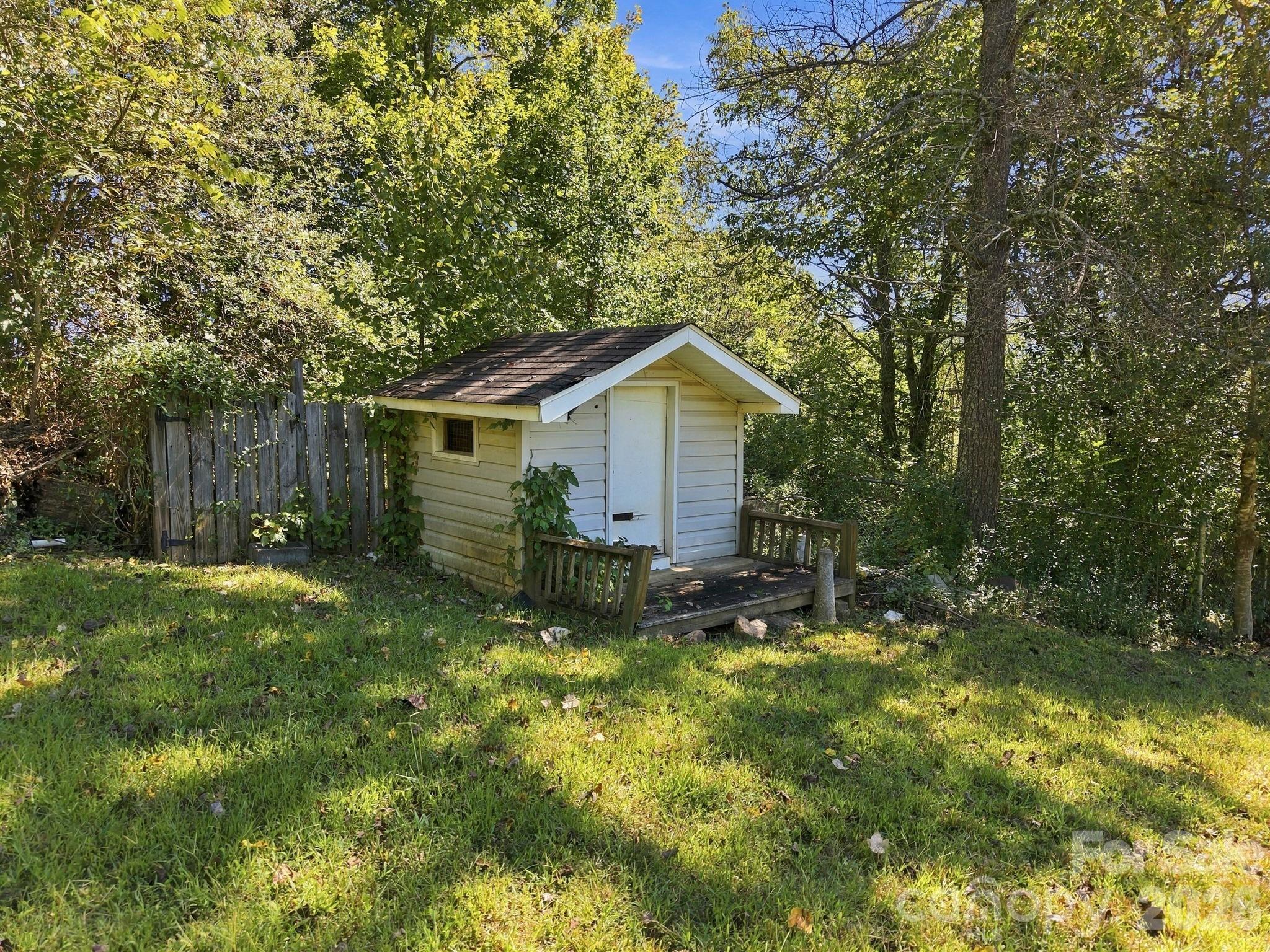 Single Family Residence at 16 Warren Creek Road, Candler, photo 33 of 48