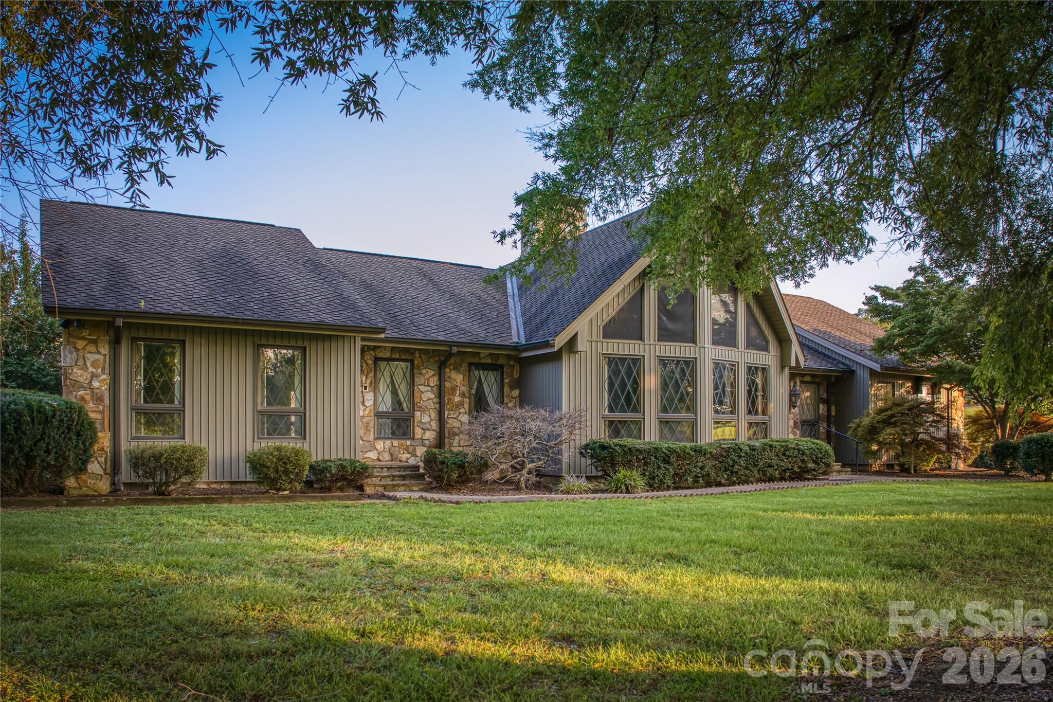 Single Family Residence at 2505 Morganton Boulevard SW, Lenoir, photo 8 of 34