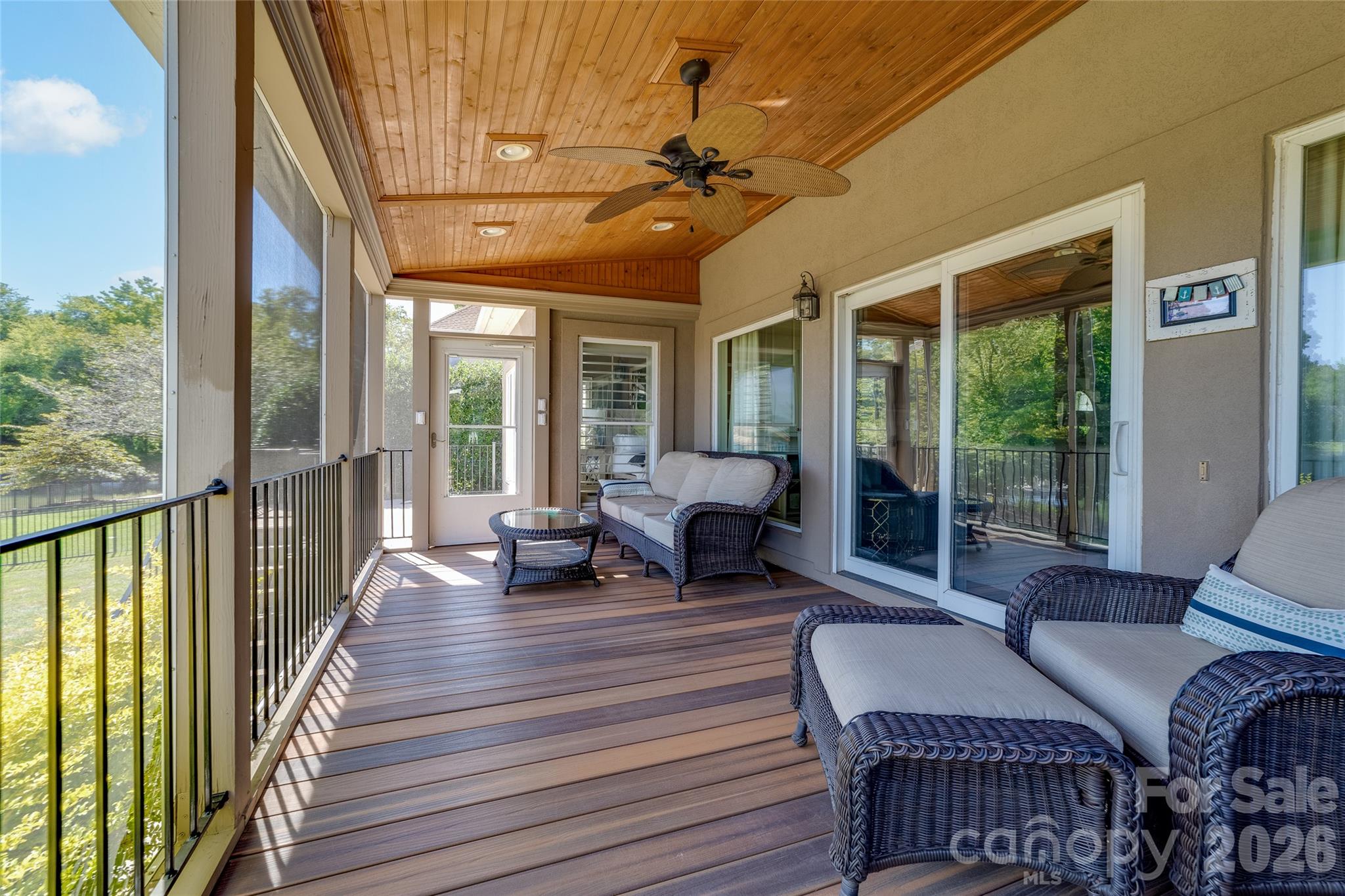 Single Family Residence at 21206 Captiva Court, Cornelius, photo 24 of 48