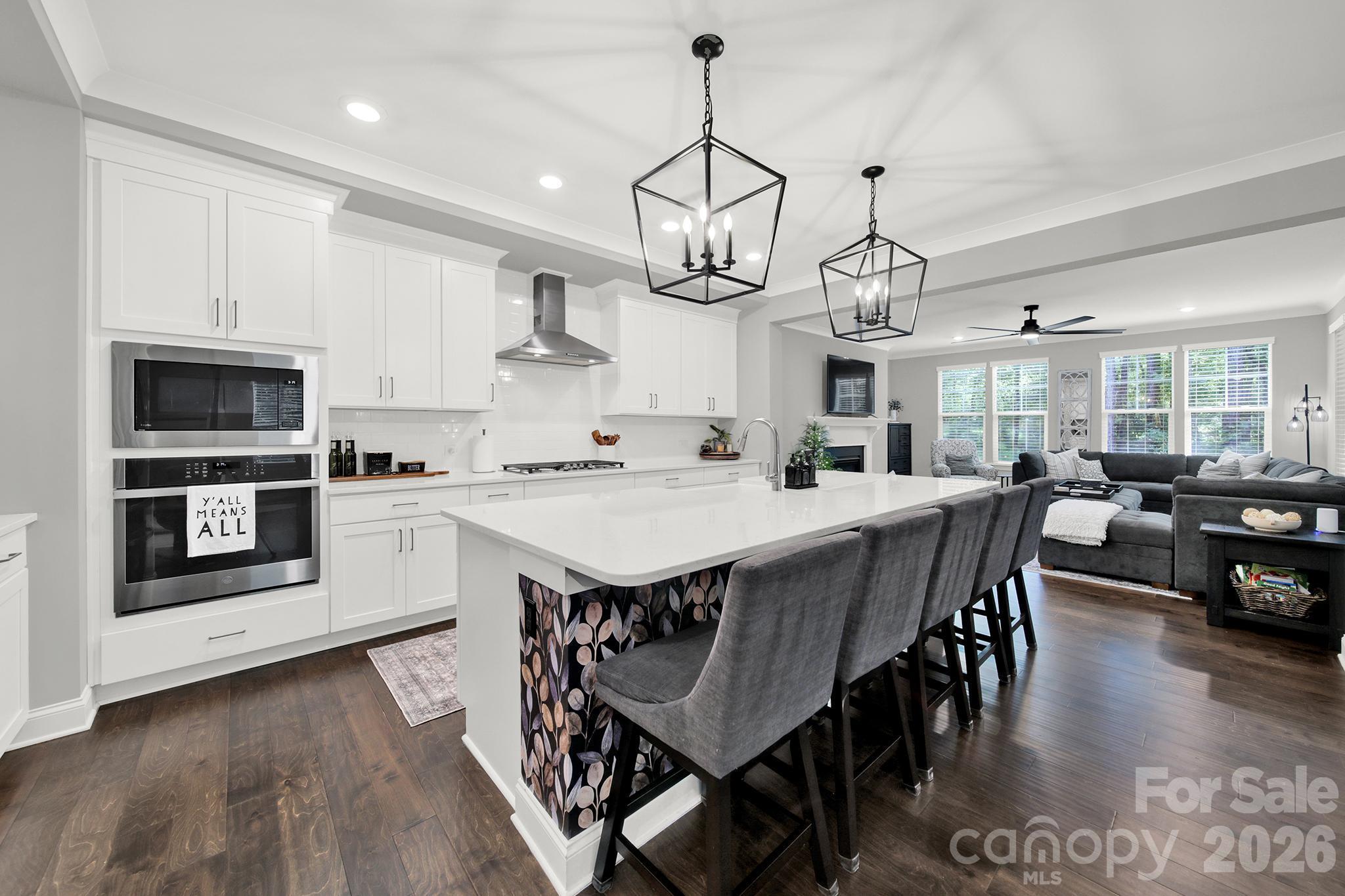 Single Family Residence at 6340 Harbor Oaks Drive, Denver, photo 5 of 47