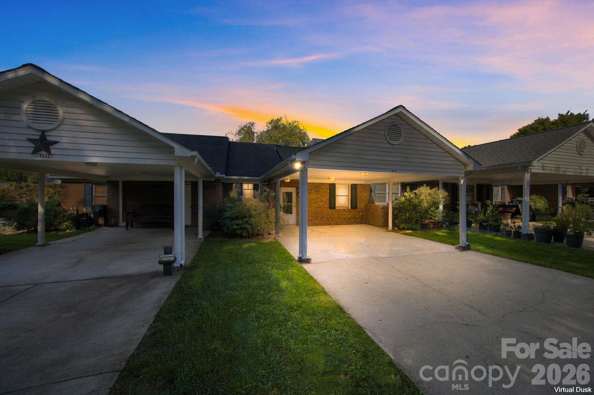19838 Oak Leaf Circle