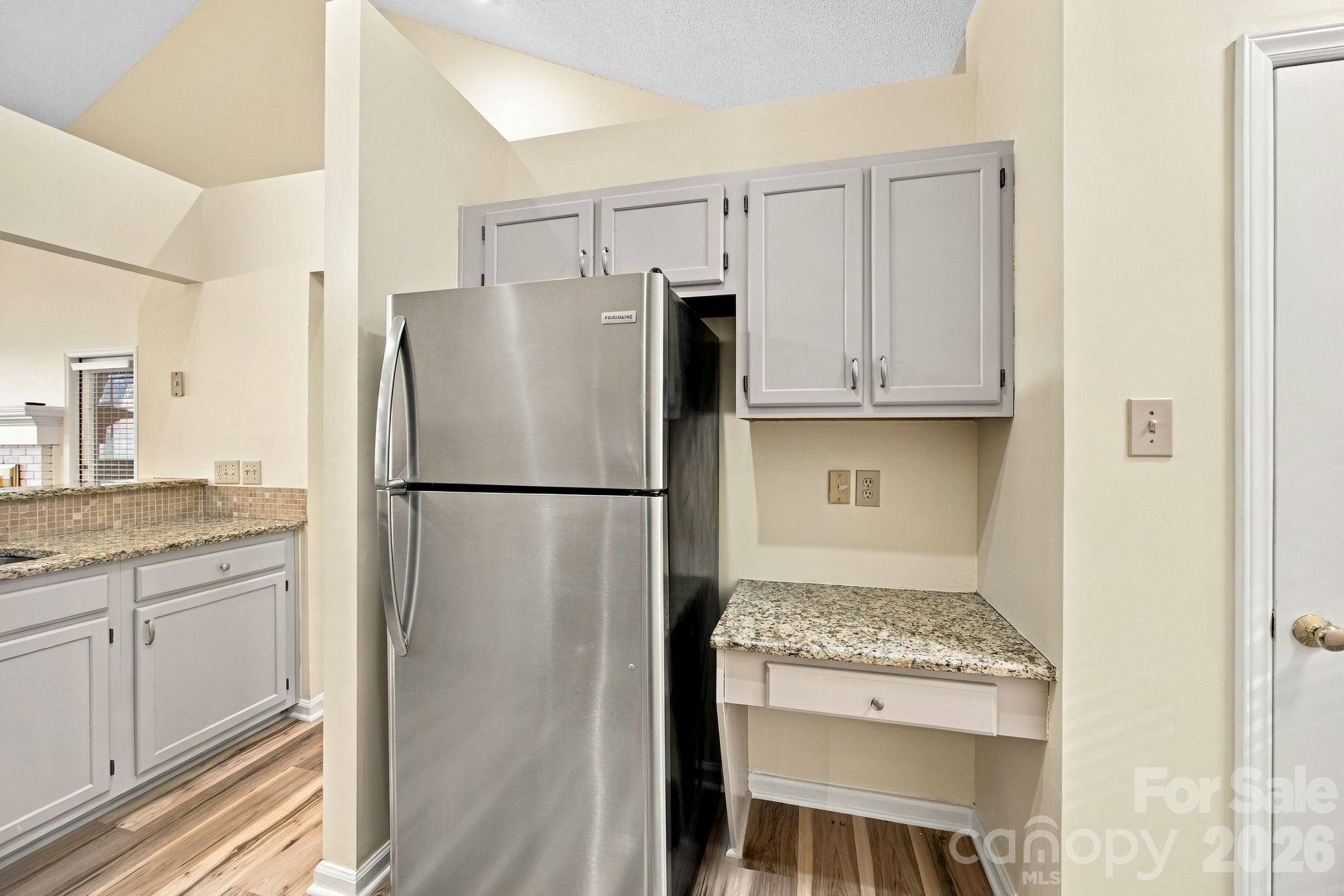 Kitchen and built in desk area - 19838 Oak Leaf Circle, Cornelius