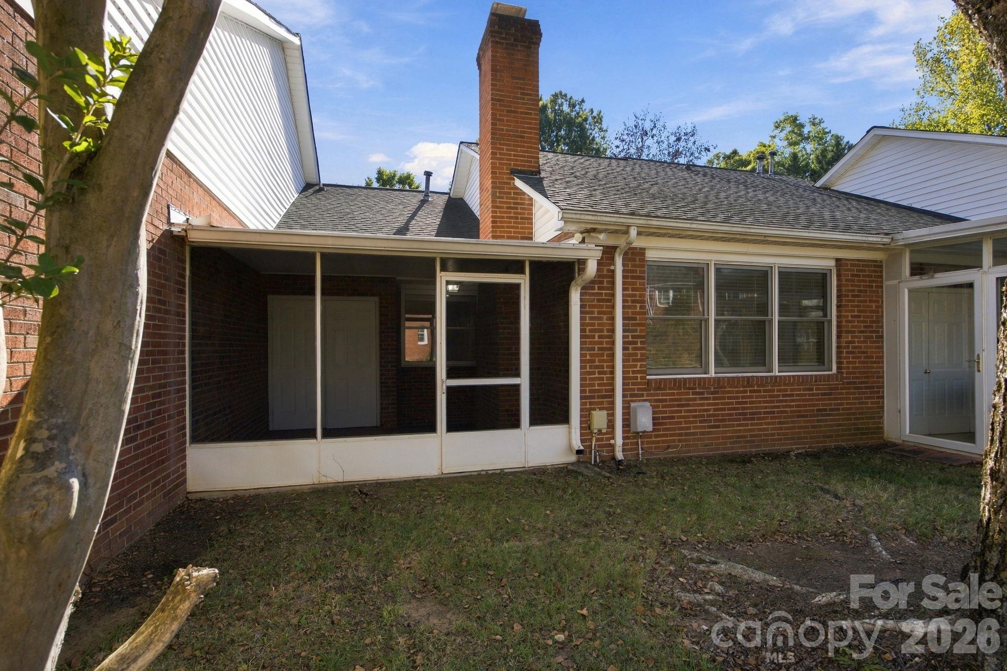 Back of the units exterior - 19838 Oak Leaf Circle, Cornelius