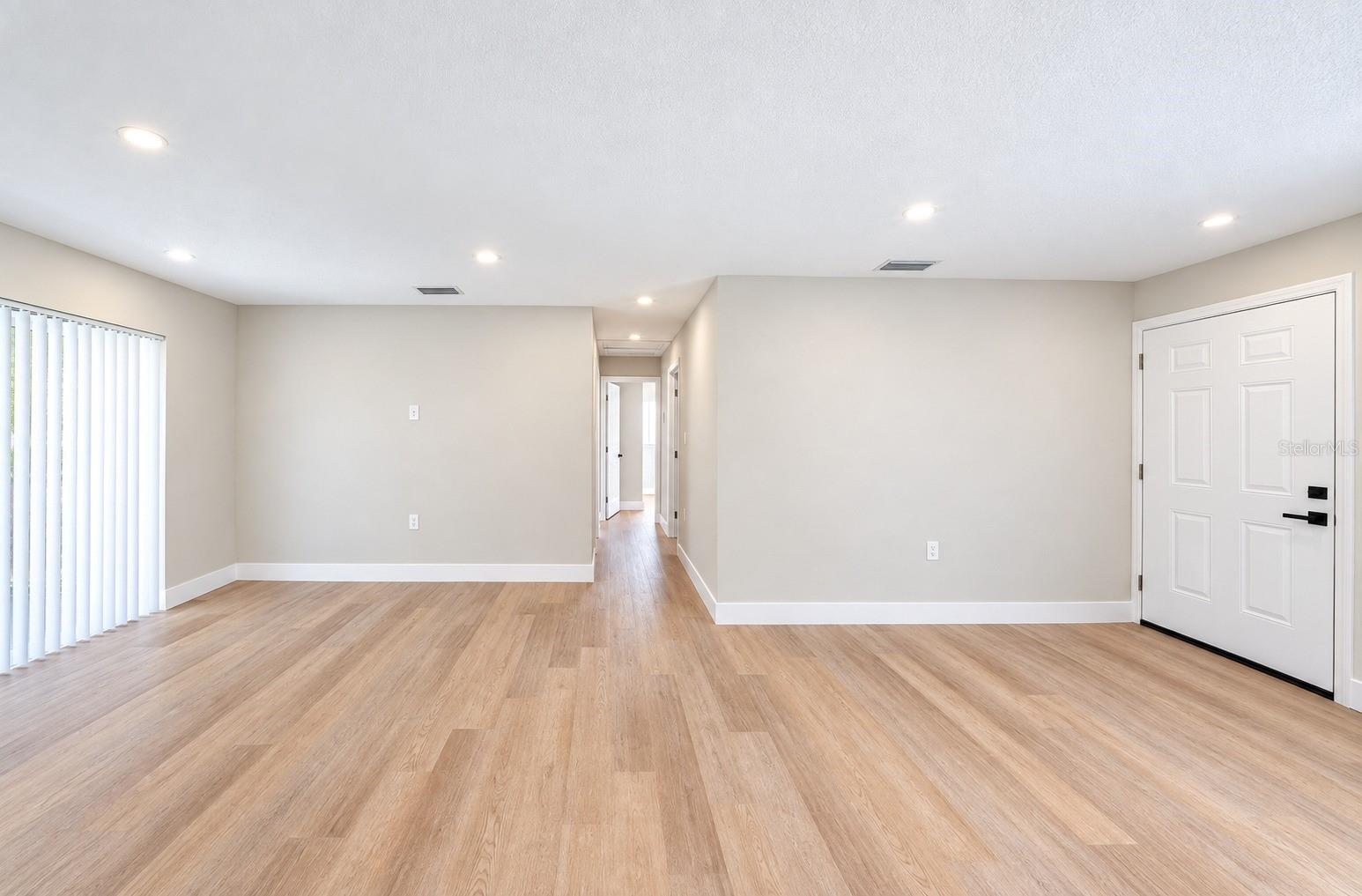 Single Family Residence at 4925 ELESE ST, ORLANDO, photo 3 of 21
