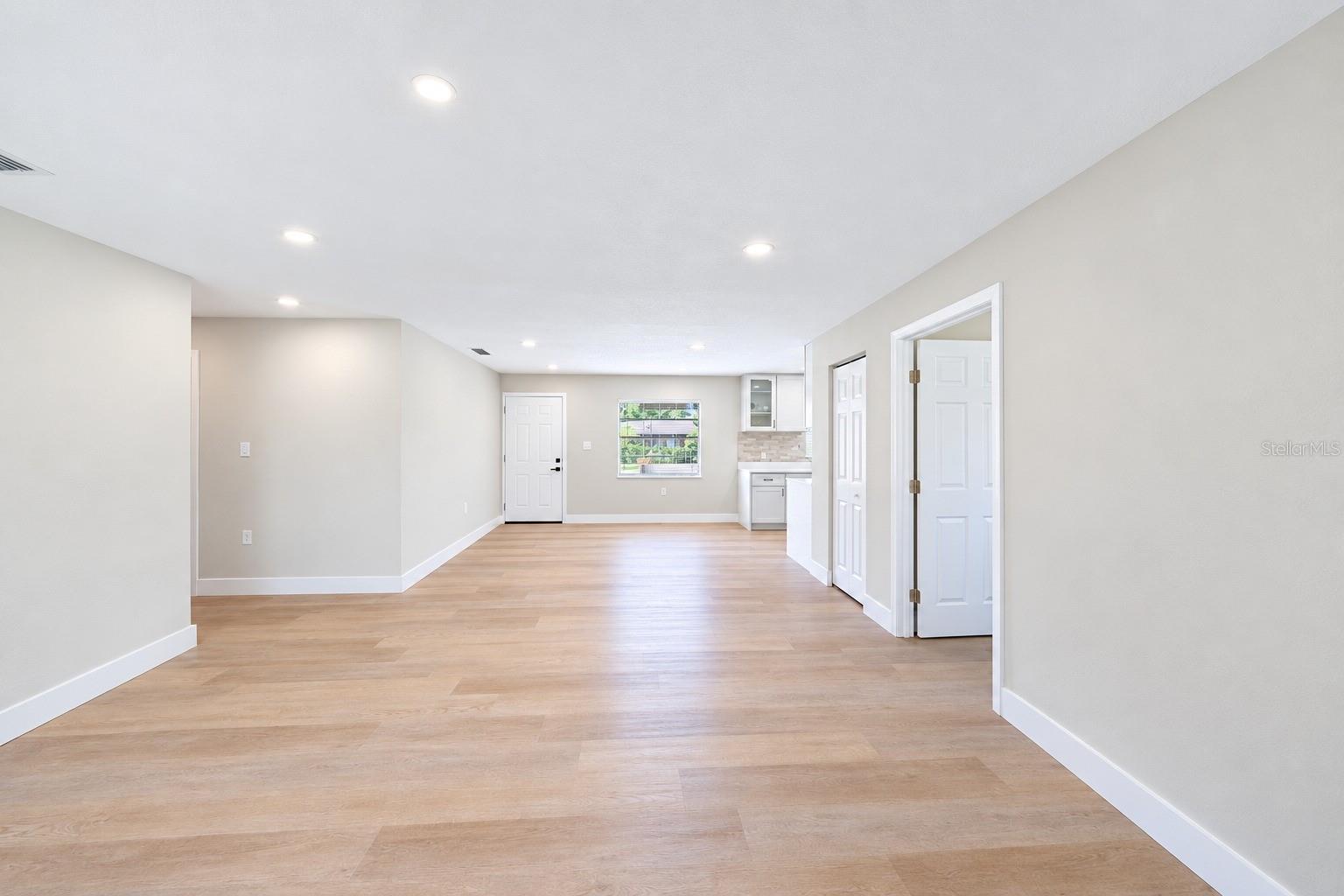 Single Family Residence at 4925 ELESE ST, ORLANDO, photo 4 of 21