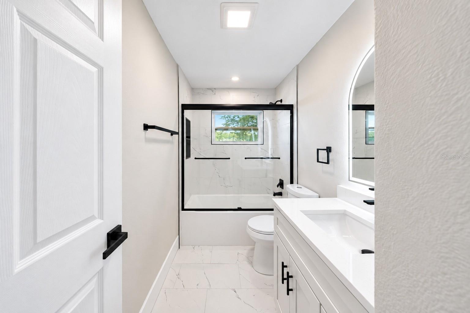Single Family Residence at 4925 ELESE ST, ORLANDO, photo 15 of 21