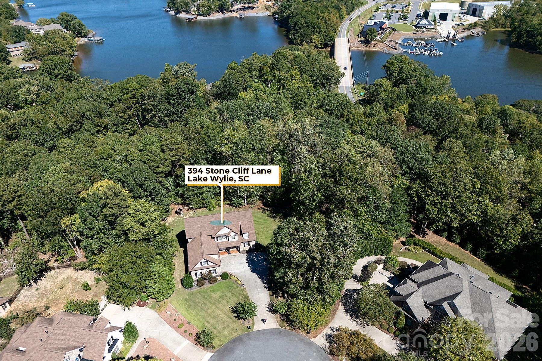 Single Family Residence at 394 Stone Cliff Lane, Lake Wylie, photo 39 of 43