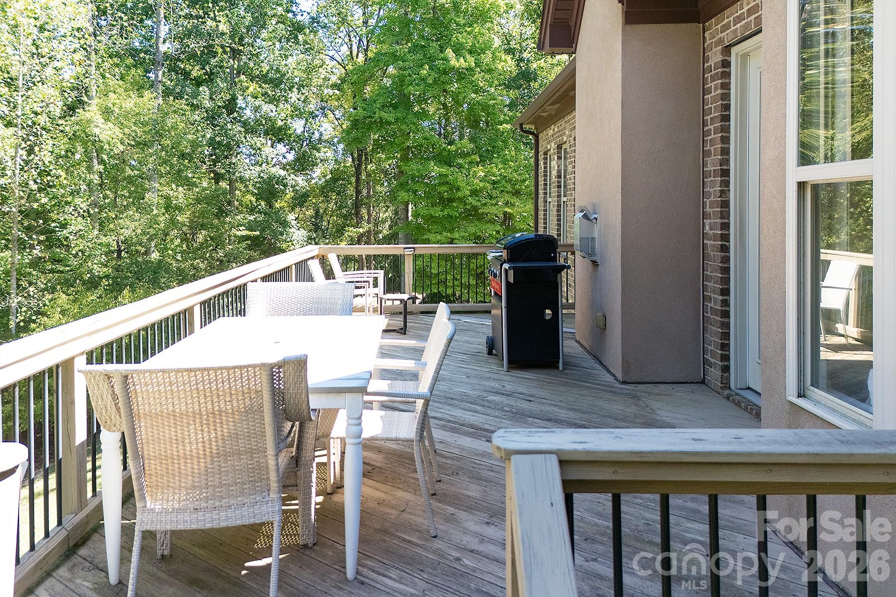 Single Family Residence at 394 Stone Cliff Lane, Lake Wylie, photo 42 of 43