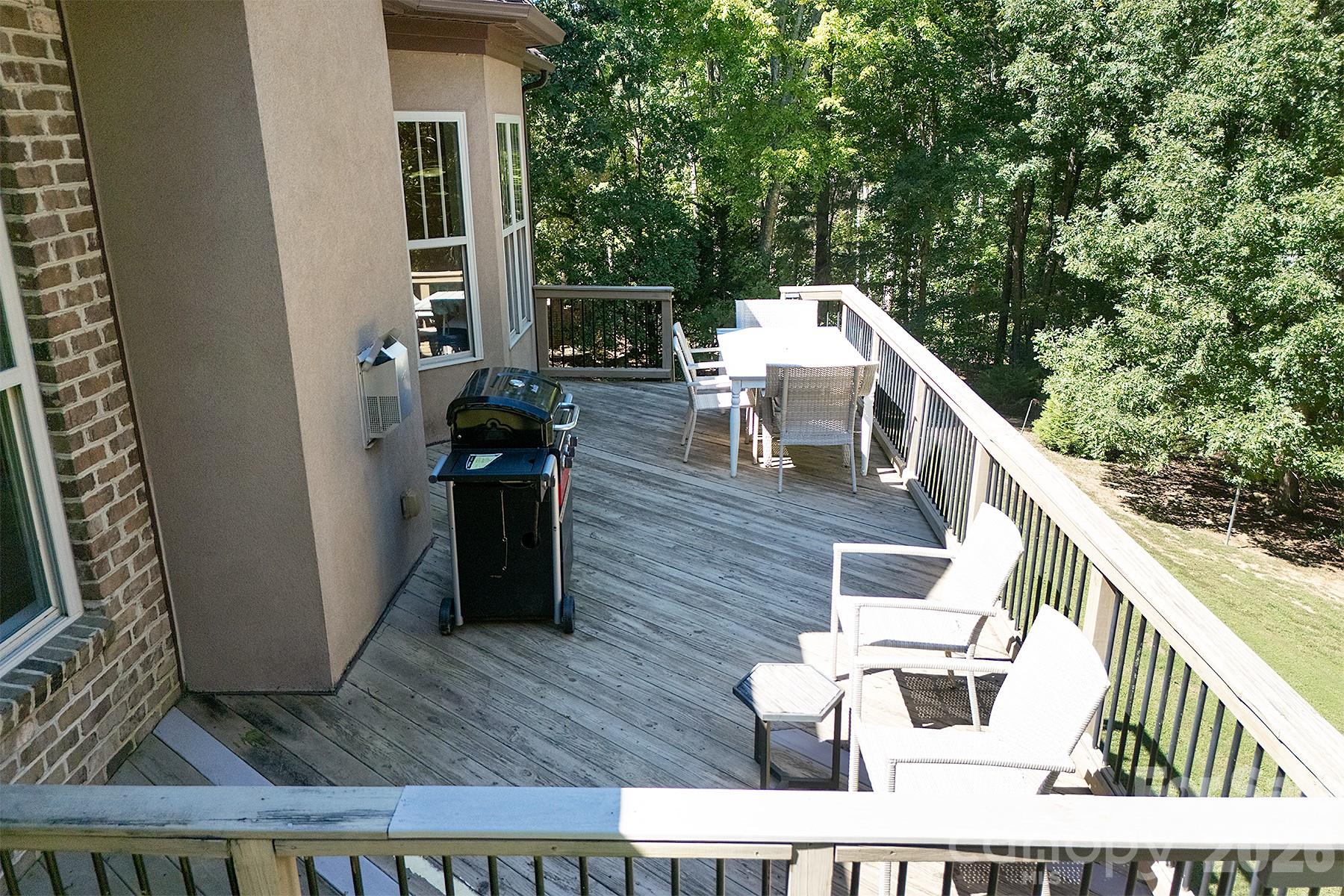 Single Family Residence at 394 Stone Cliff Lane, Lake Wylie, photo 40 of 43