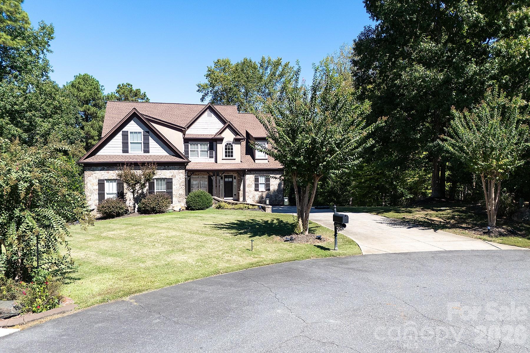 Single Family Residence at 394 Stone Cliff Lane, Lake Wylie, photo 43 of 43
