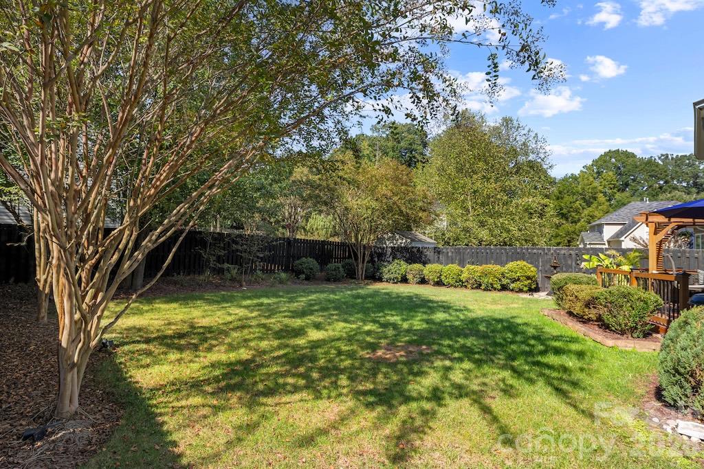 Single Family Residence at 6723 Carrington Pointe Drive, Huntersville, photo 33 of 39