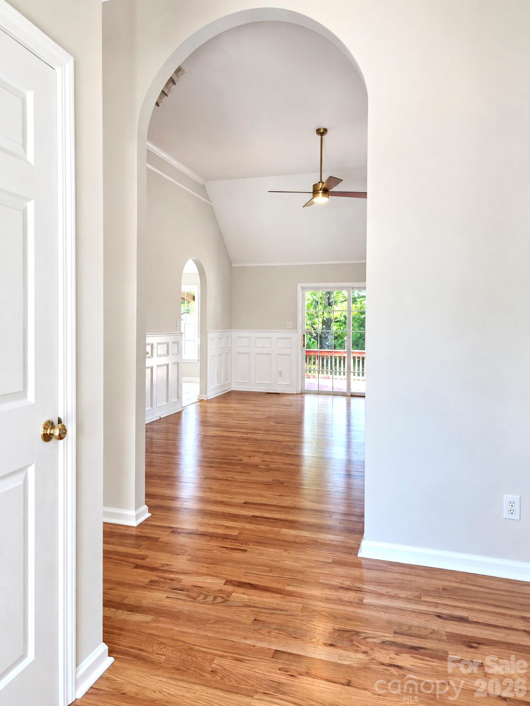 Single Family Residence at 1615 Terra Cotta Drive, Hickory, photo 4 of 48