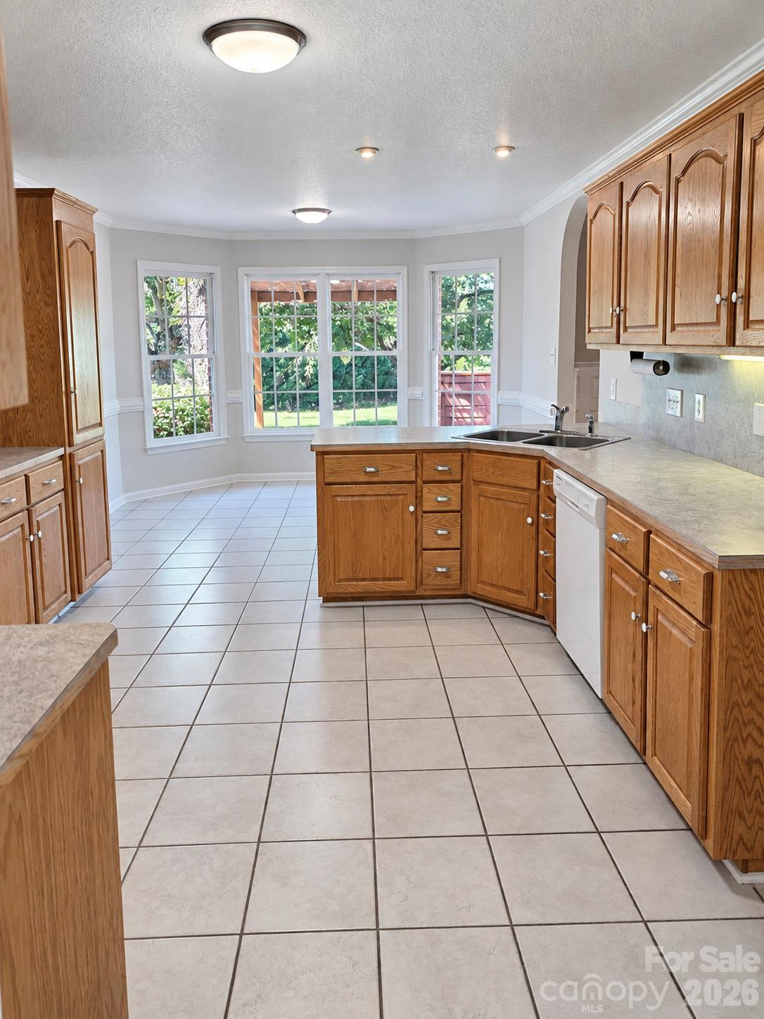 Single Family Residence at 1615 Terra Cotta Drive, Hickory, photo 11 of 48