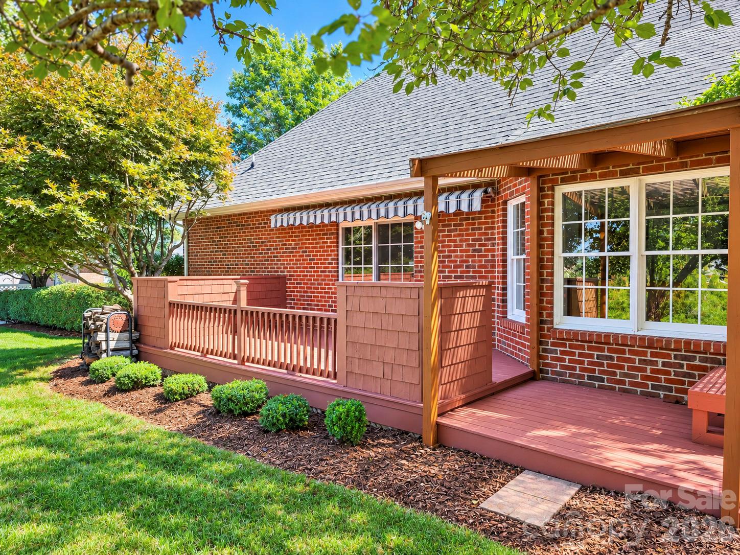 Single Family Residence at 1615 Terra Cotta Drive, Hickory, photo 33 of 48