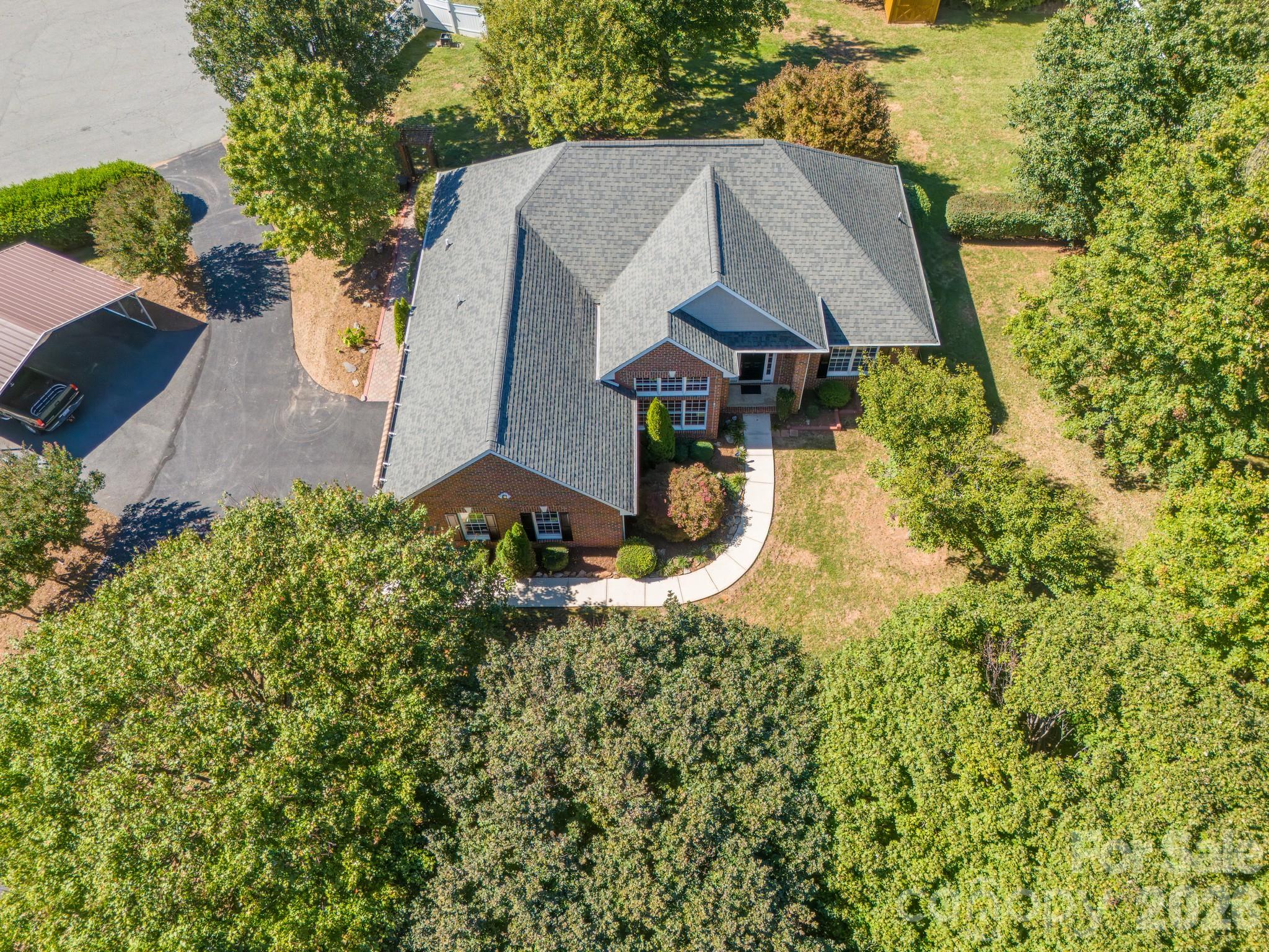 Single Family Residence at 1615 Terra Cotta Drive, Hickory, photo 45 of 48