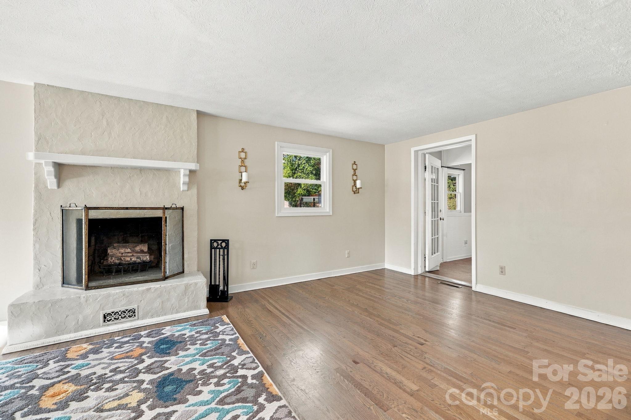 Single Family Residence at 20 Oak Leaf Lane, Arden, photo 11 of 53