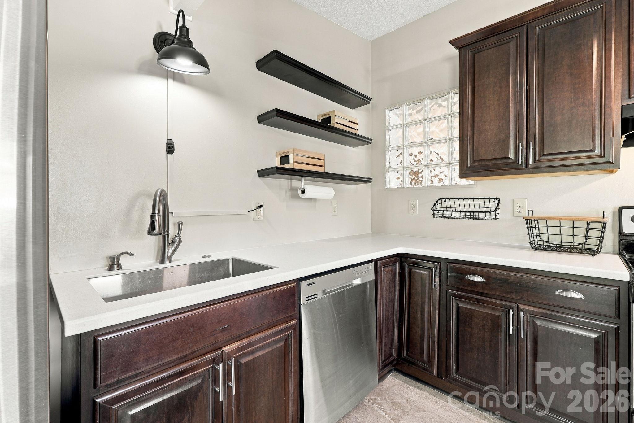 Single Family Residence at 20 Oak Leaf Lane, Arden, photo 14 of 53
