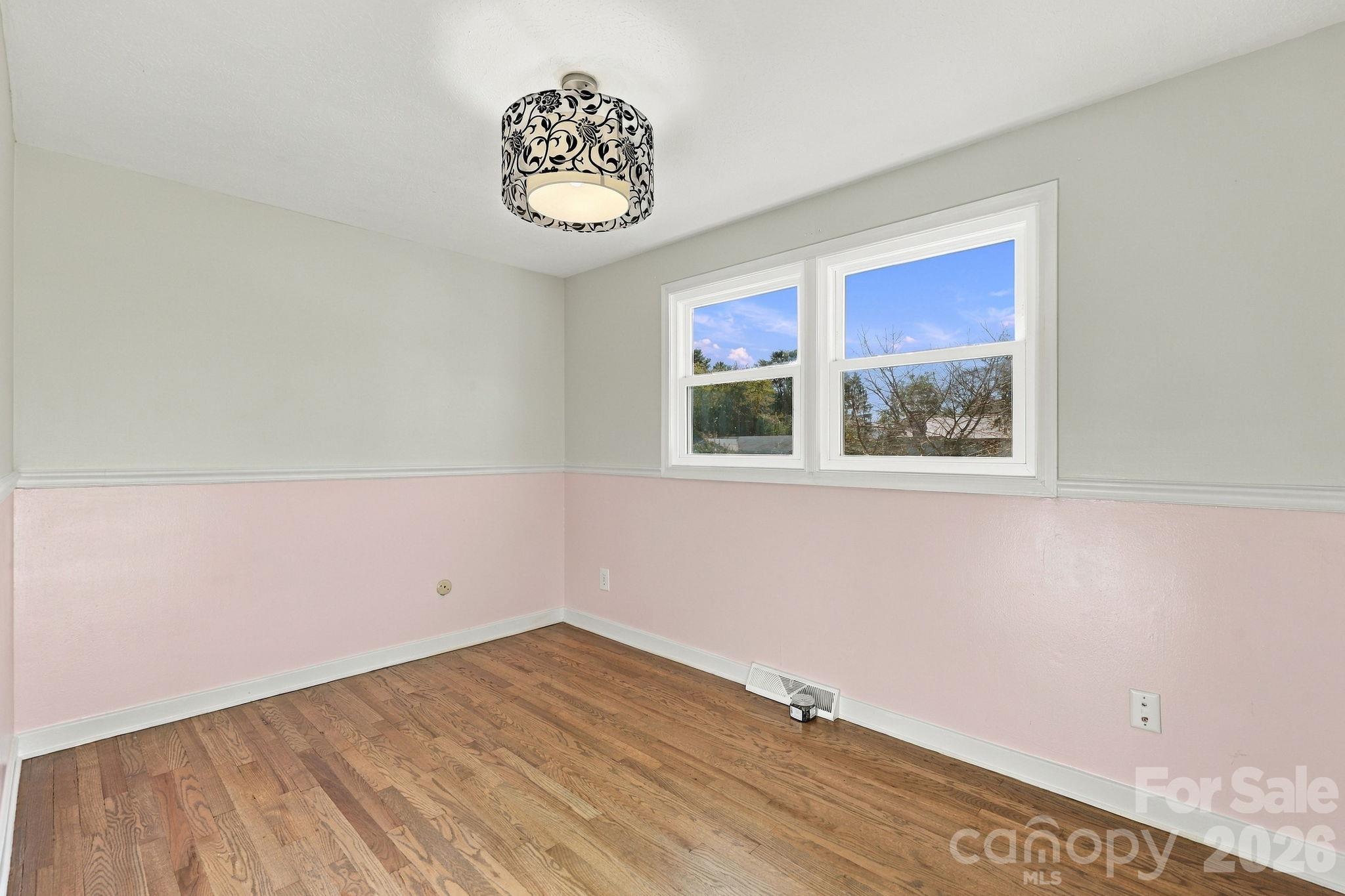 Single Family Residence at 20 Oak Leaf Lane, Arden, photo 18 of 53