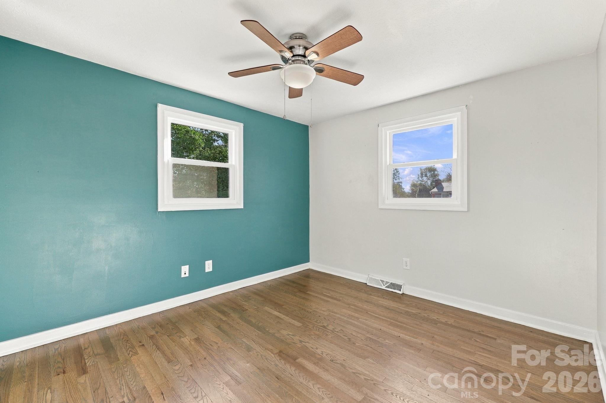 Single Family Residence at 20 Oak Leaf Lane, Arden, photo 23 of 53