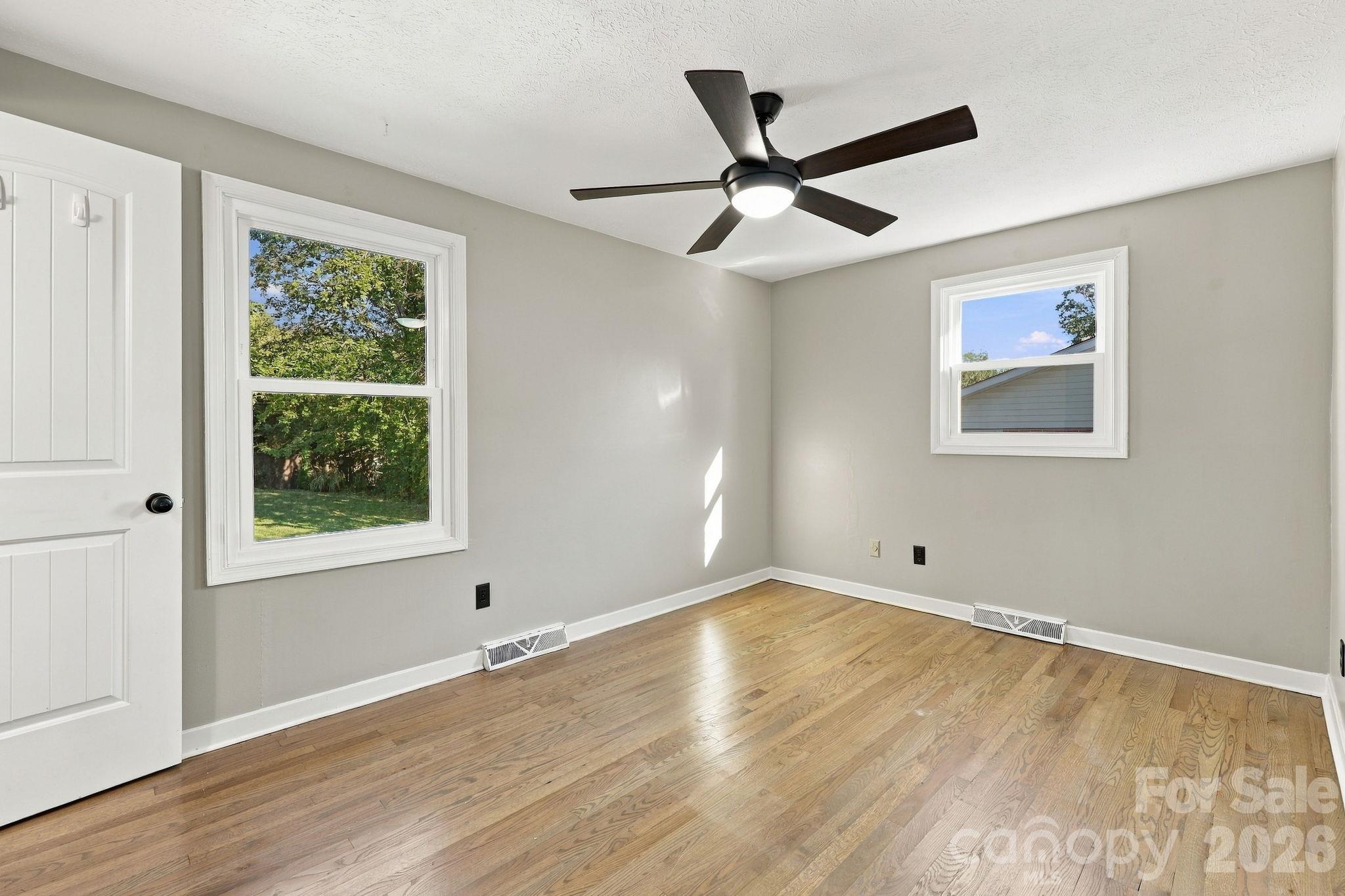 Single Family Residence at 20 Oak Leaf Lane, Arden, photo 26 of 53