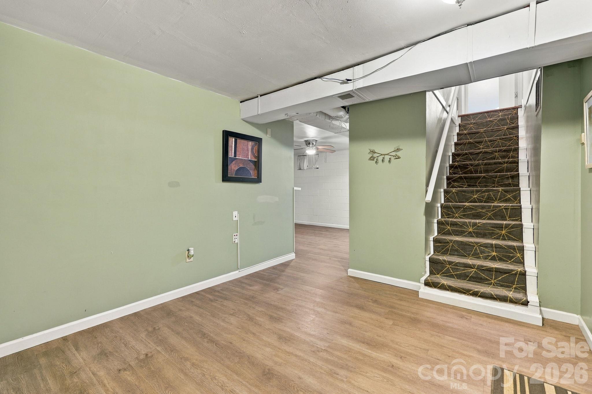 Single Family Residence at 20 Oak Leaf Lane, Arden, photo 32 of 53