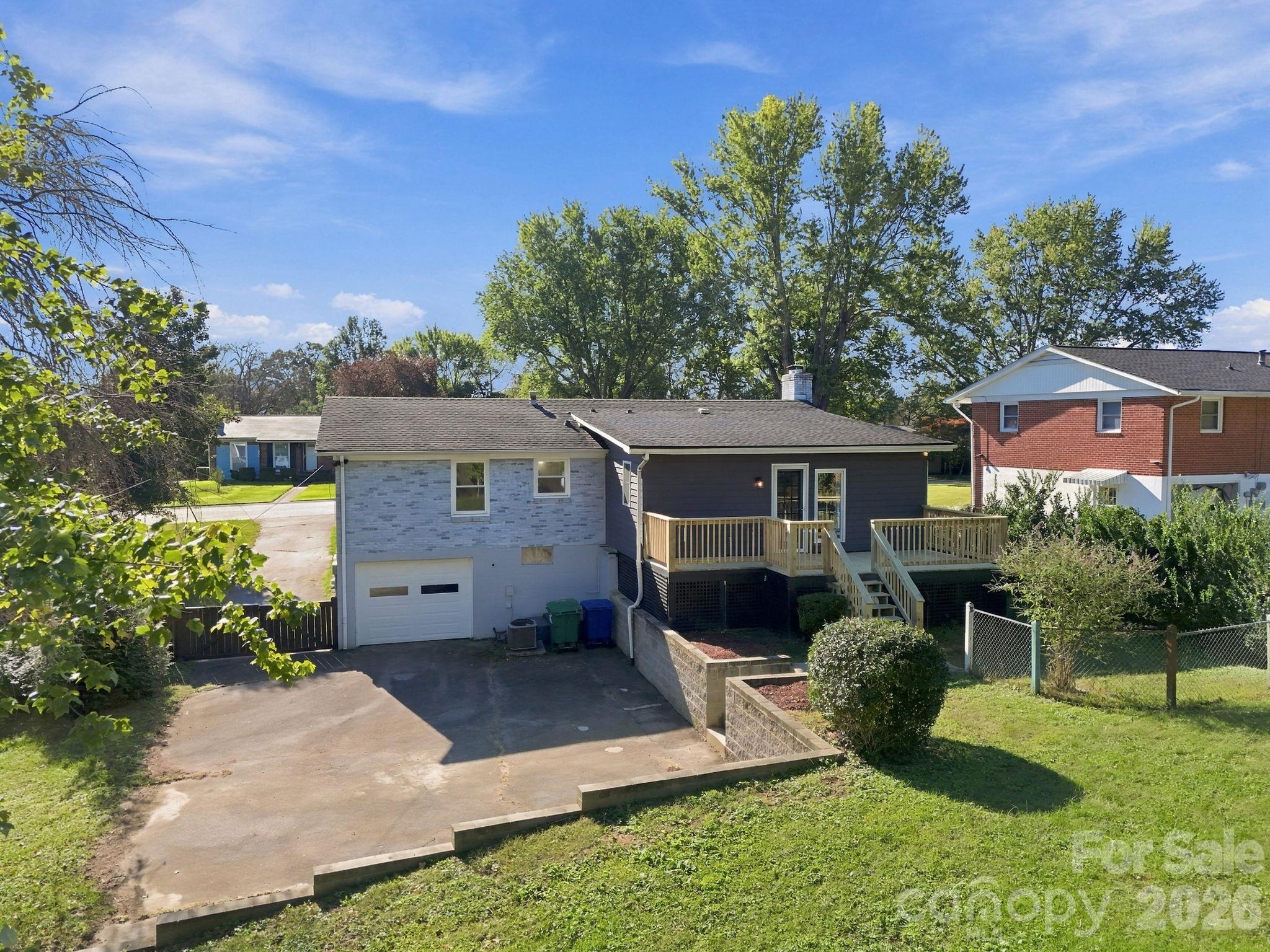 Single Family Residence at 20 Oak Leaf Lane, Arden, photo 42 of 53
