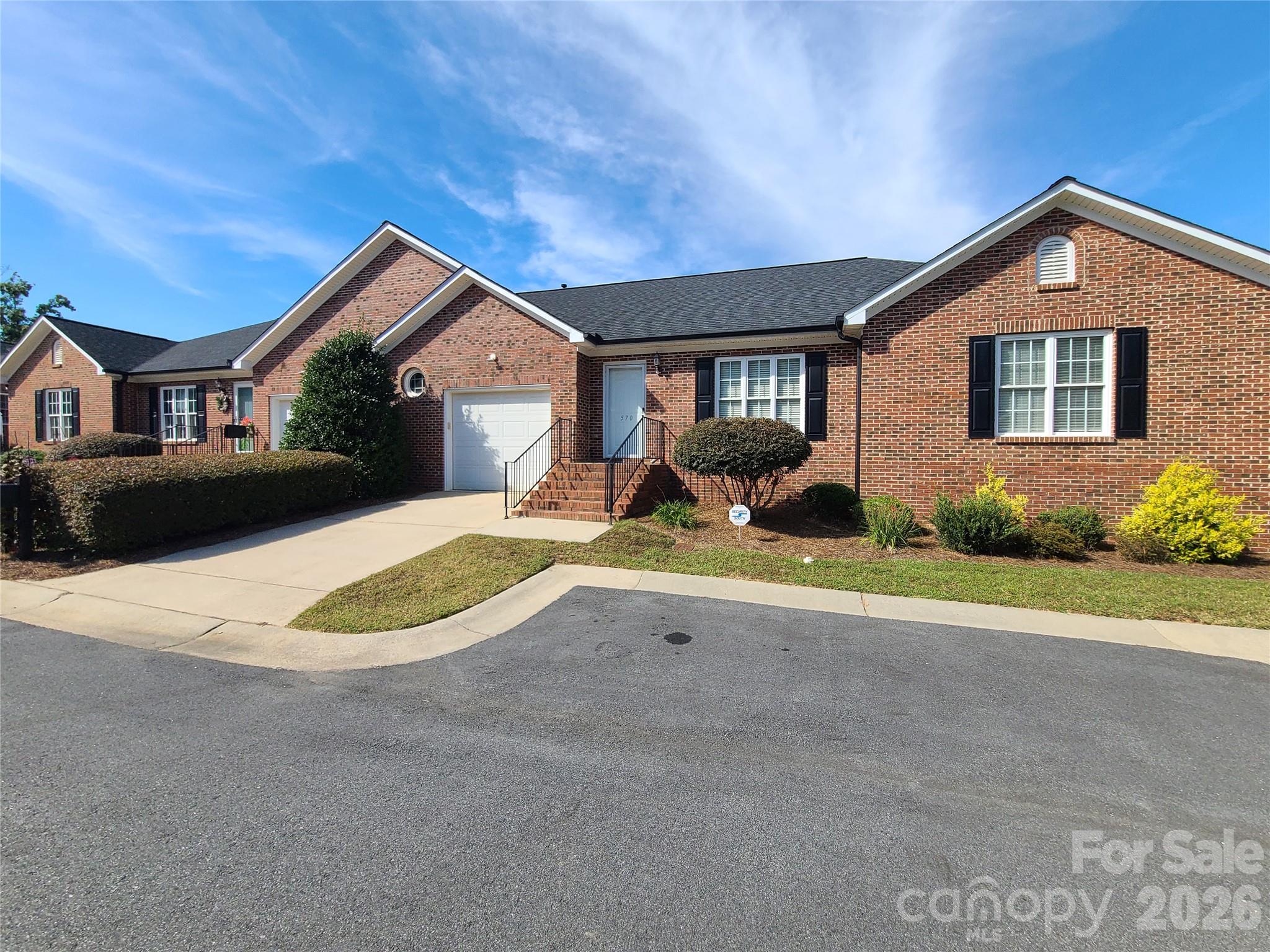 Condominium at 570 Queen Brogan Court, Gastonia, photo 2 of 35