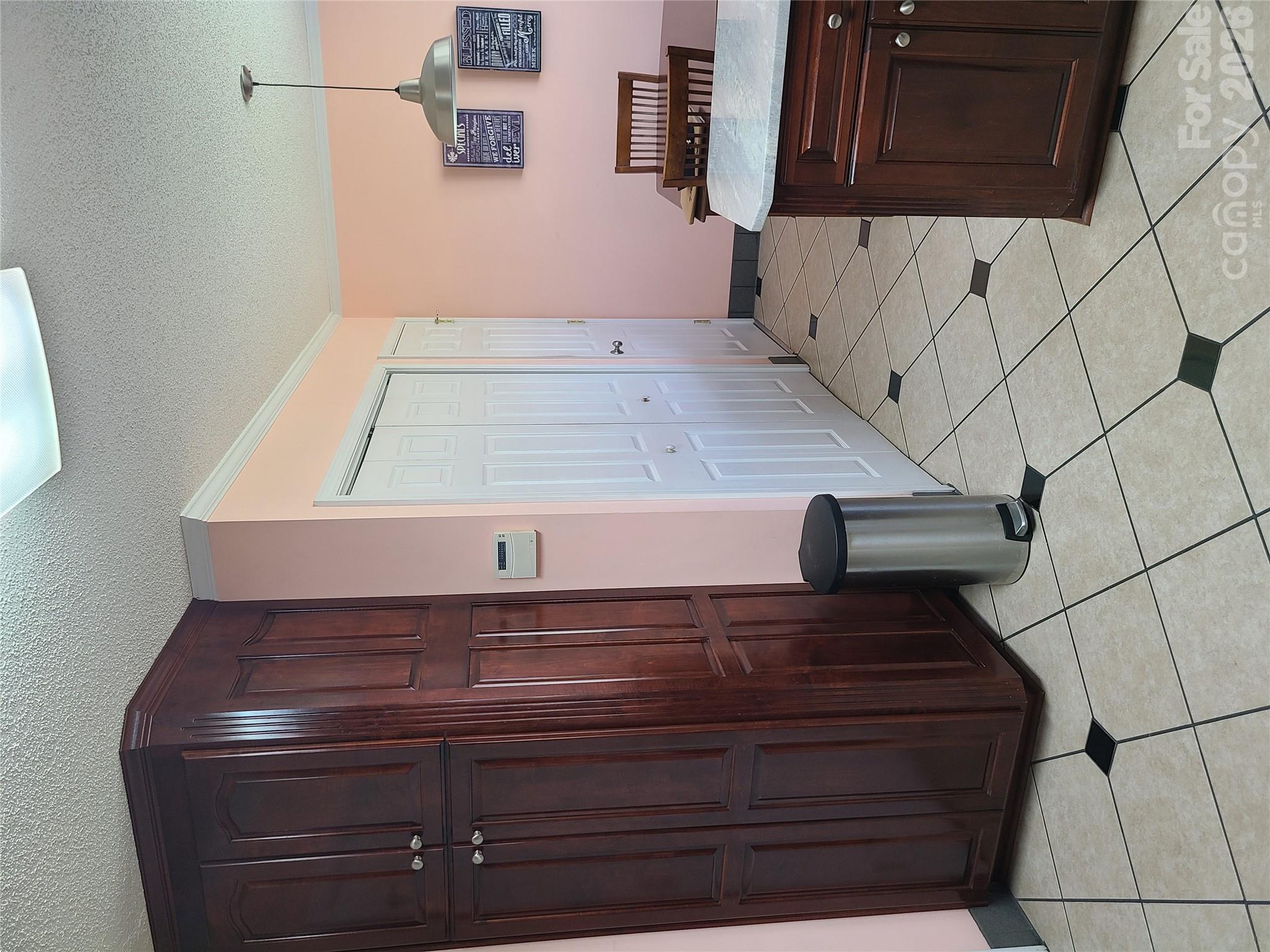 Condominium at 570 Queen Brogan Court, Gastonia, photo 21 of 35