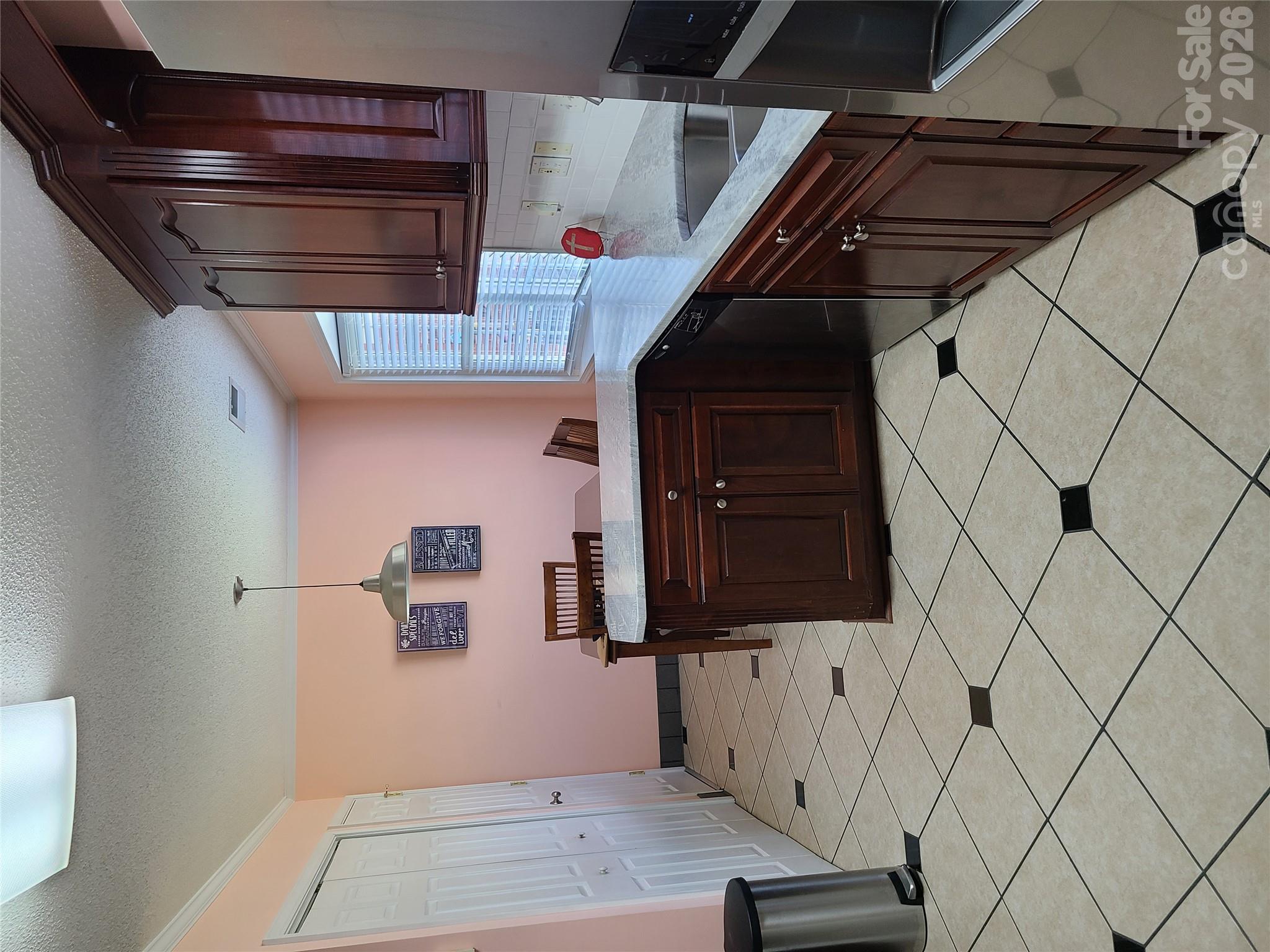 Condominium at 570 Queen Brogan Court, Gastonia, photo 23 of 35