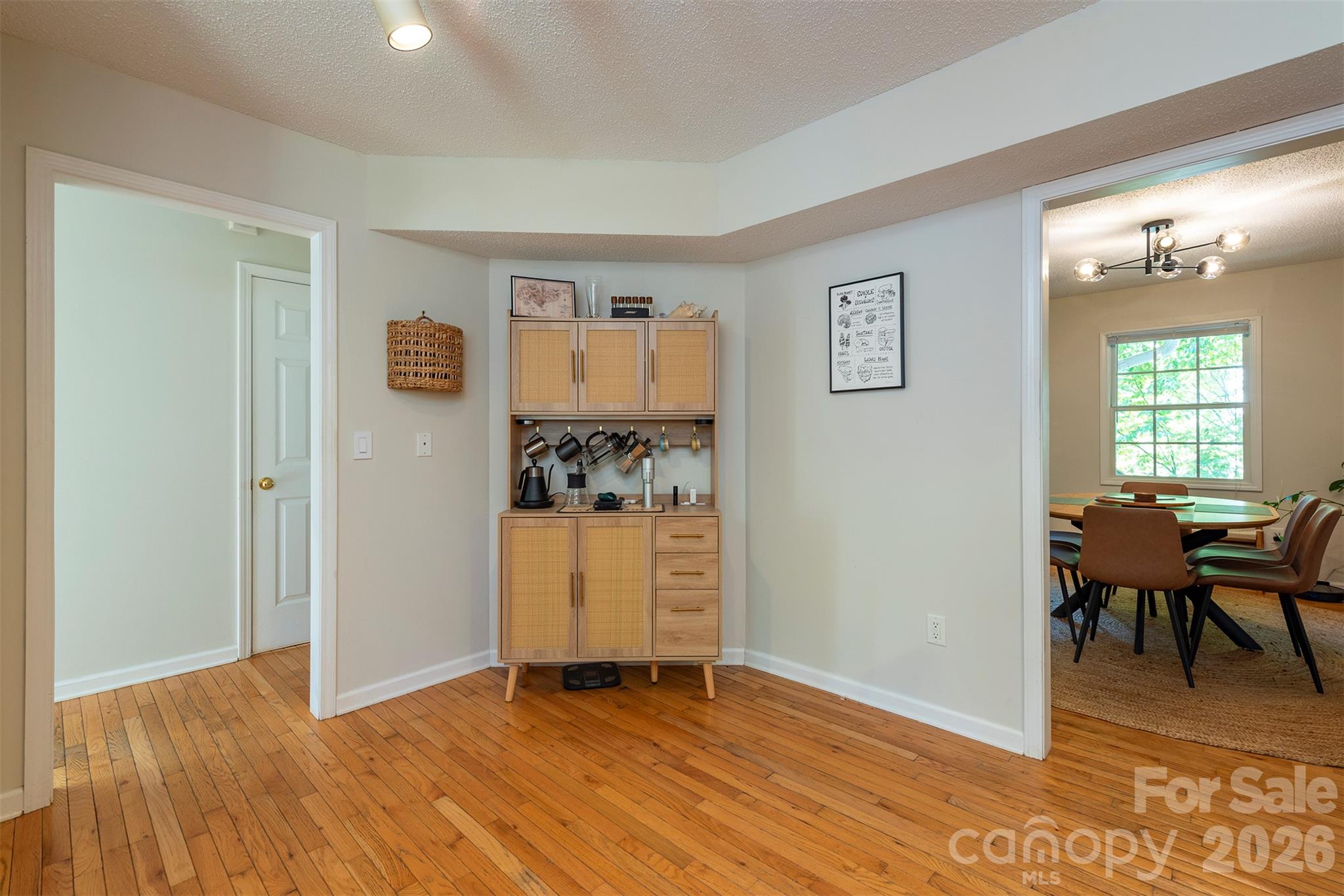 Single Family Residence at 17 Castle Street, Asheville, photo 8 of 20