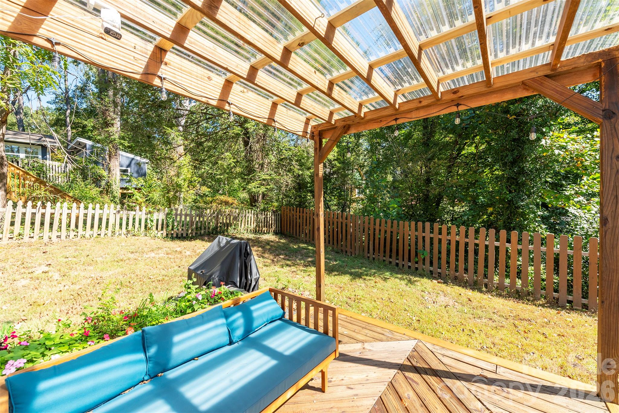 Covered back patio - 17 Castle Street, Asheville