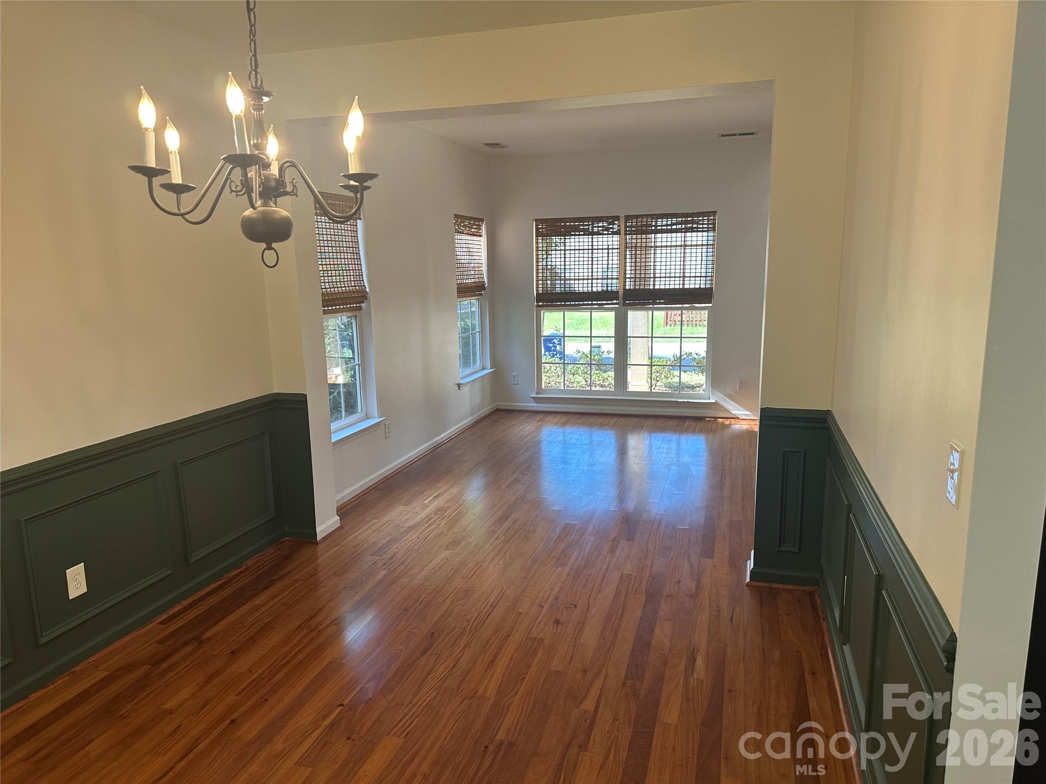 Single Family Residence at 117 S Audubon Avenue, Mooresville, photo 9 of 33