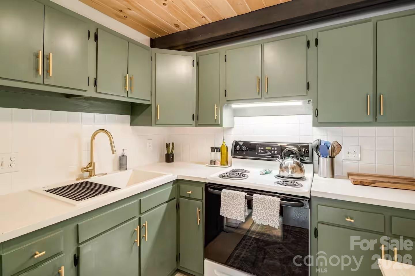 Single Family Residence at 193 Shadow Lane, Waynesville, photo 12 of 25