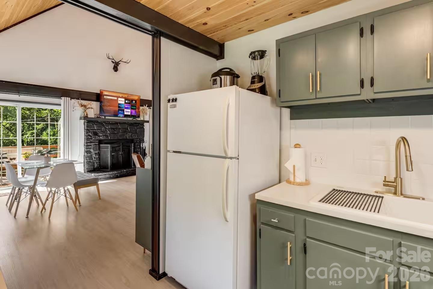 Single Family Residence at 193 Shadow Lane, Waynesville, photo 13 of 25