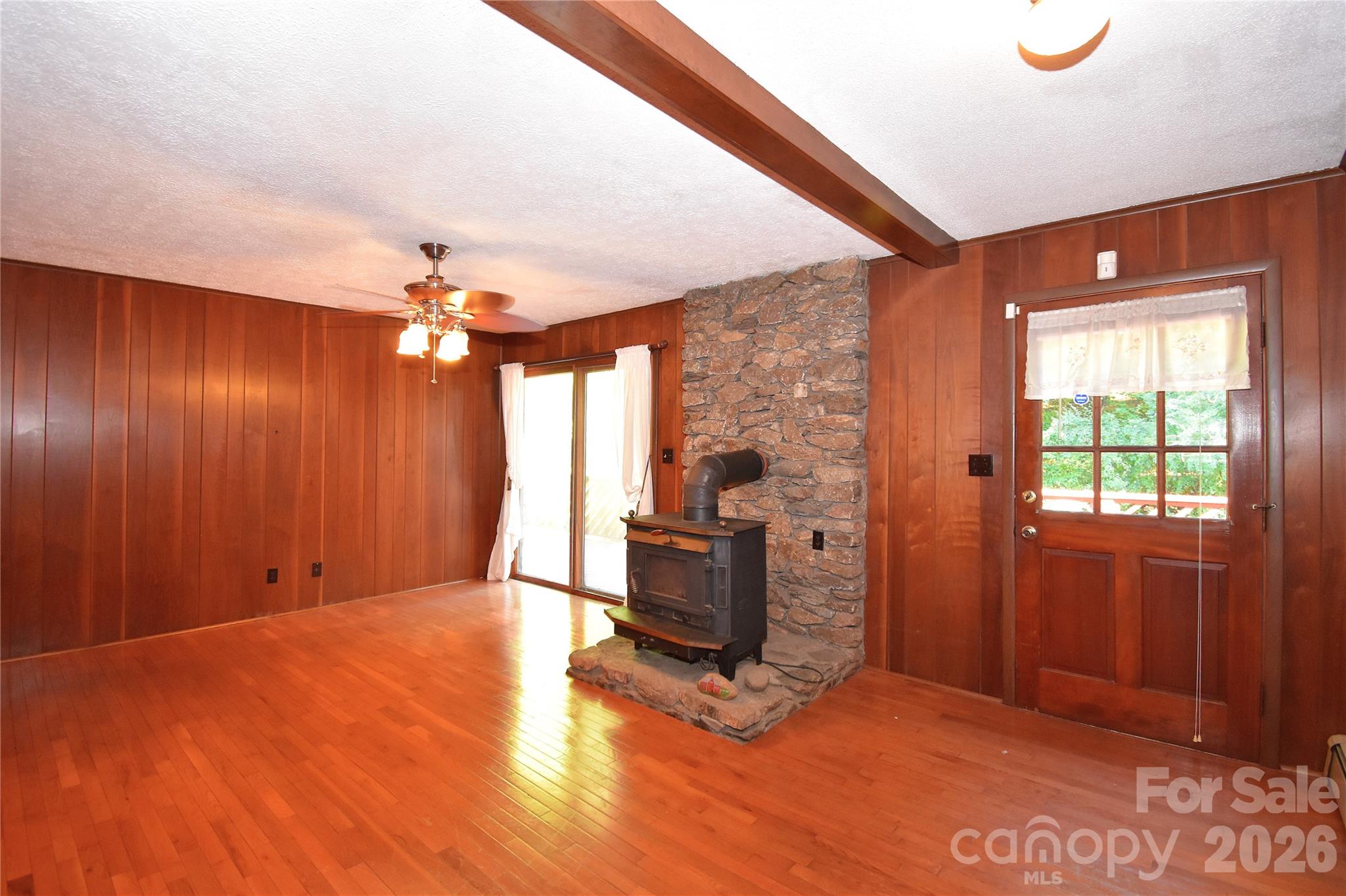 Single Family Residence at 586 Justice Ridge Road, Candler, photo 9 of 37