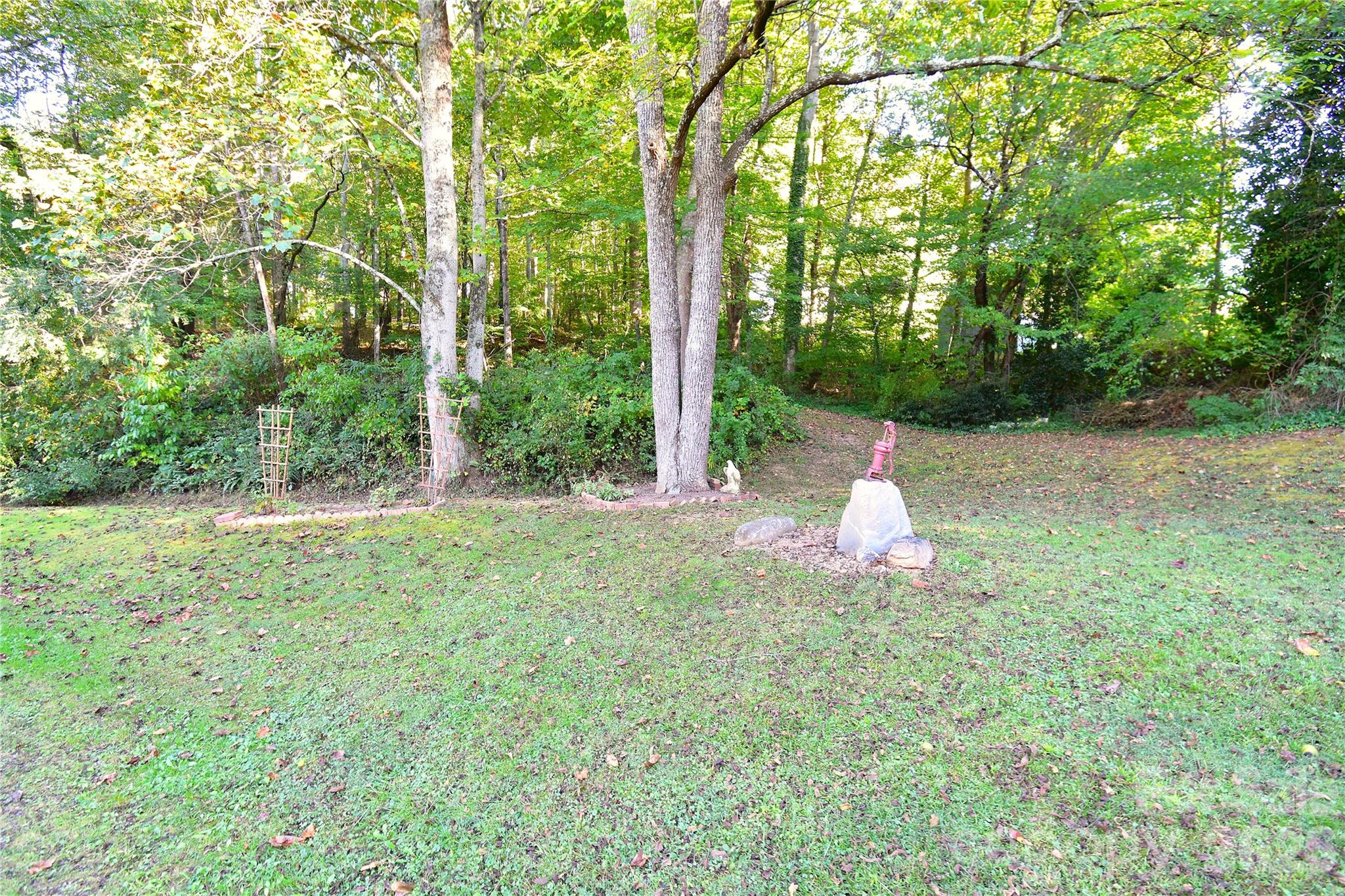 Single Family Residence at 586 Justice Ridge Road, Candler, photo 37 of 37