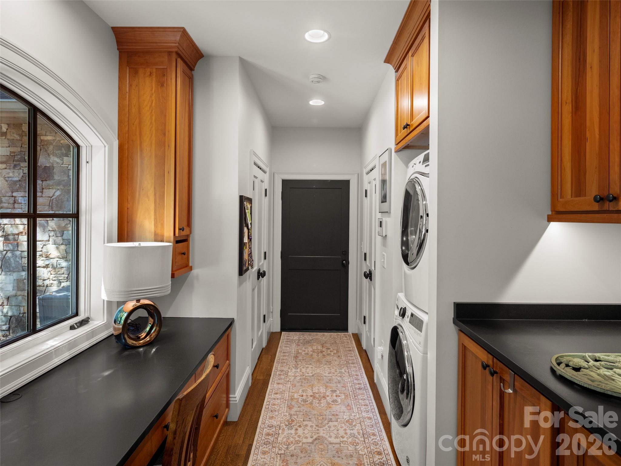 Desk Area, Wet Bar, Laundry and Pantry - 89 Emmas Grove Road, Fletcher