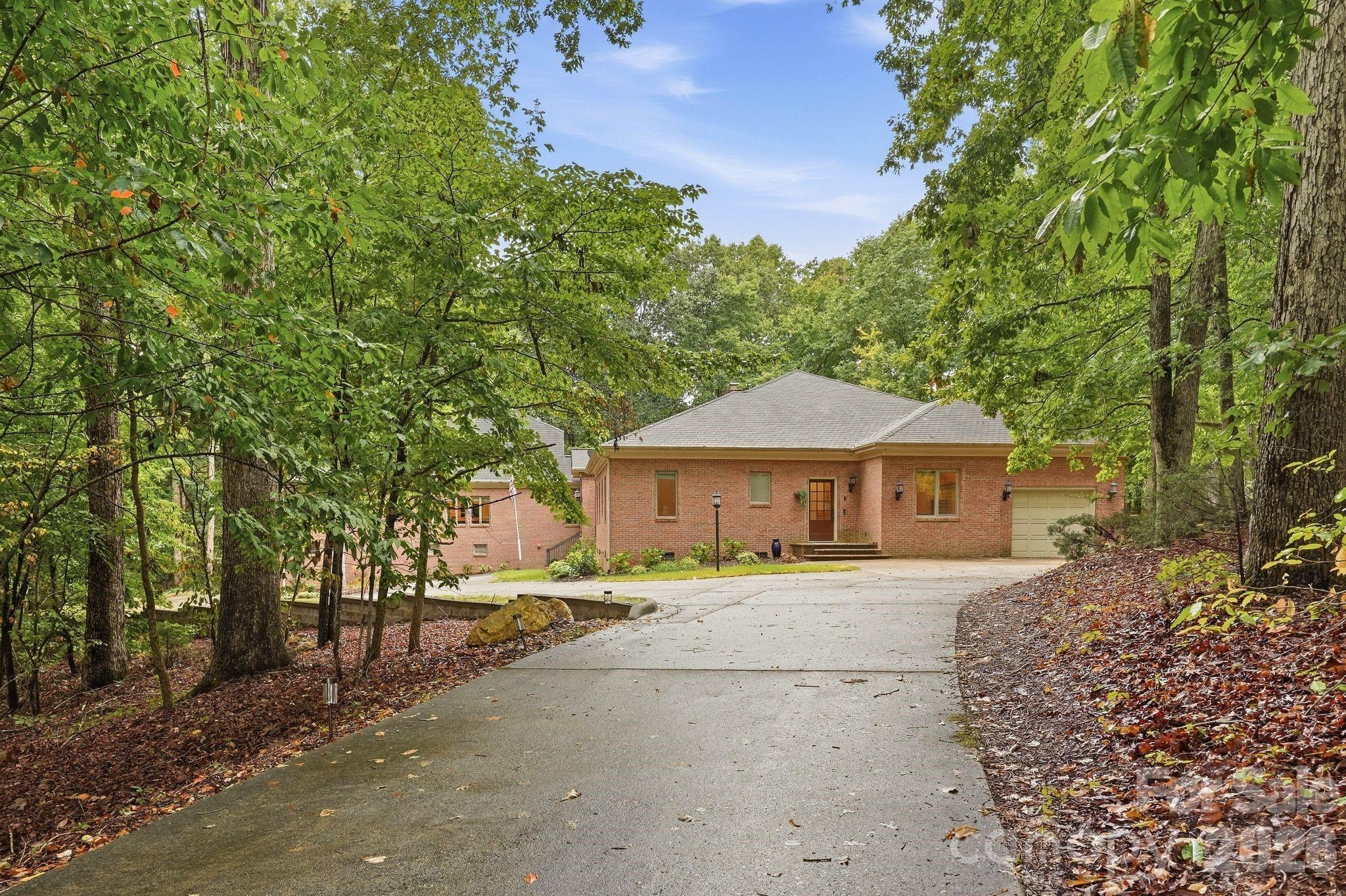 Single Family Residence at 935 Woods Loop, Waxhaw, photo 6 of 43
